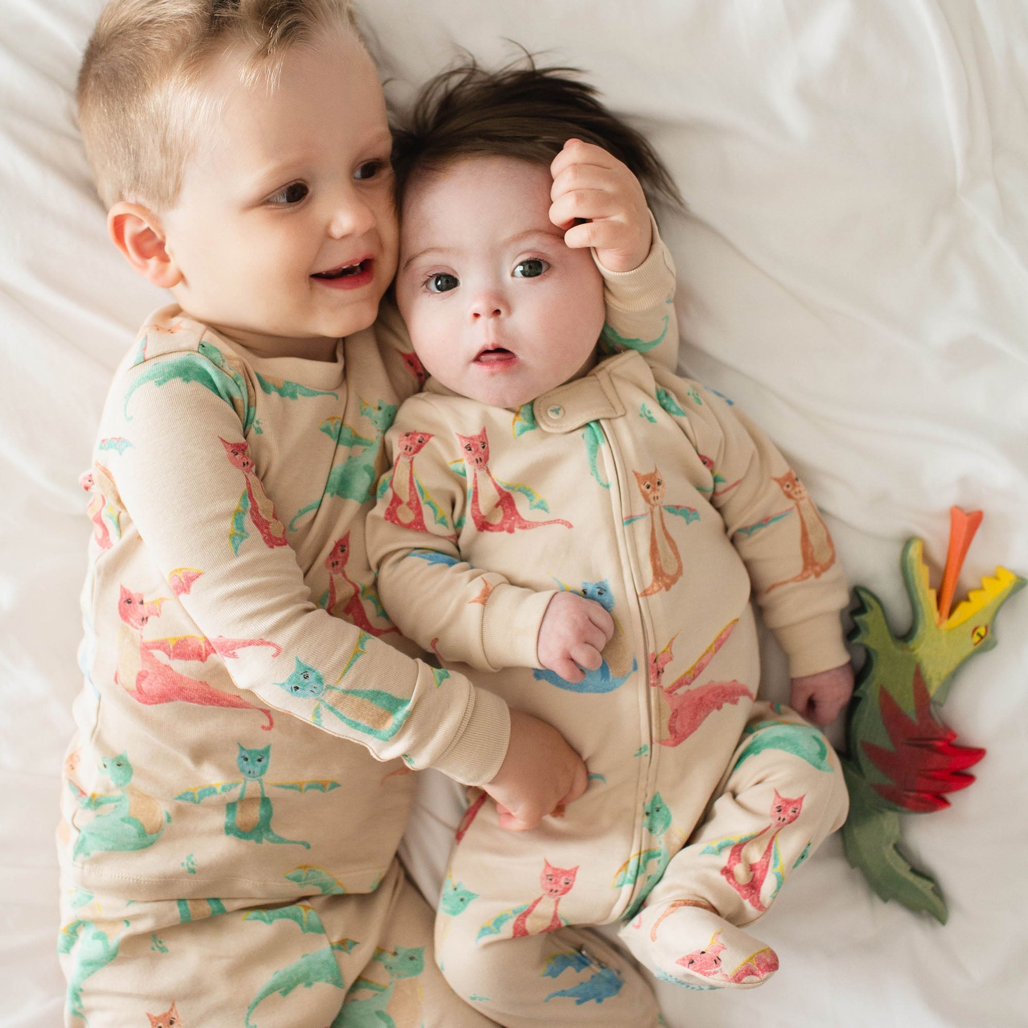 Mystical Dragons Organic Two-Piece Pajamas、mySite、g9winljtr