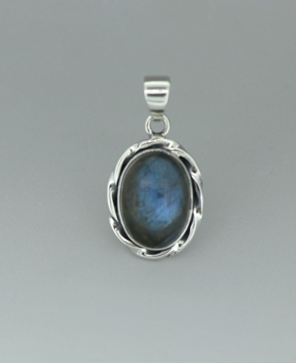 Premium Labradorite Oval Pendant with Rope-Style Silver Frame、mySite、topwebapps