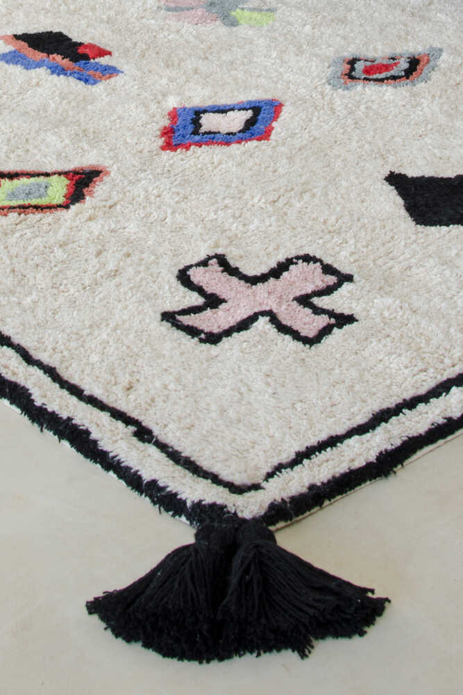 WASHABLE AREA RUG NAADOR、mySite、gigharbornorthrealestate