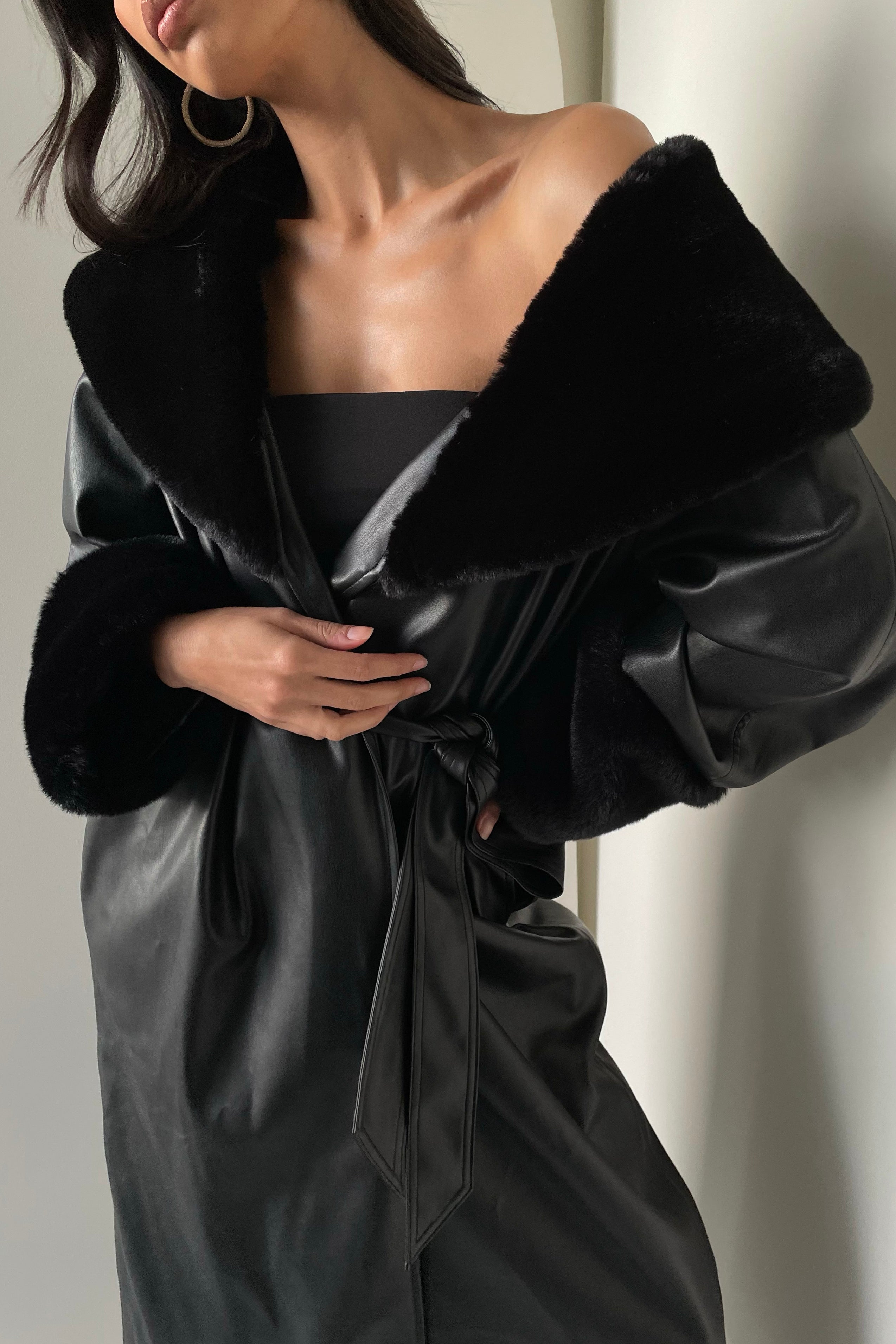 Rebekah Oversized Pu Trench Coat With Fur Trim - Black、mySite、solidvoid
