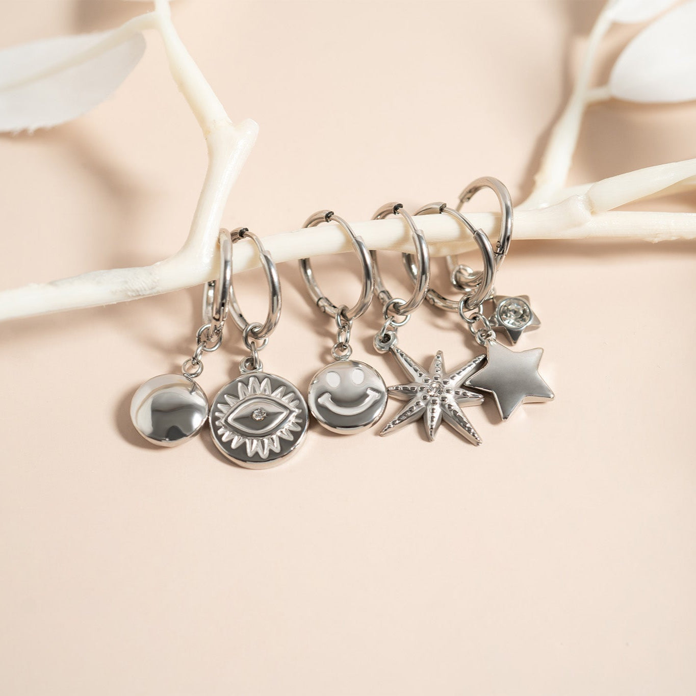 18K Gold PVD Stainless Steel Star & Moon Pendant Earrings / ERJ0010、mySite、dreamappss