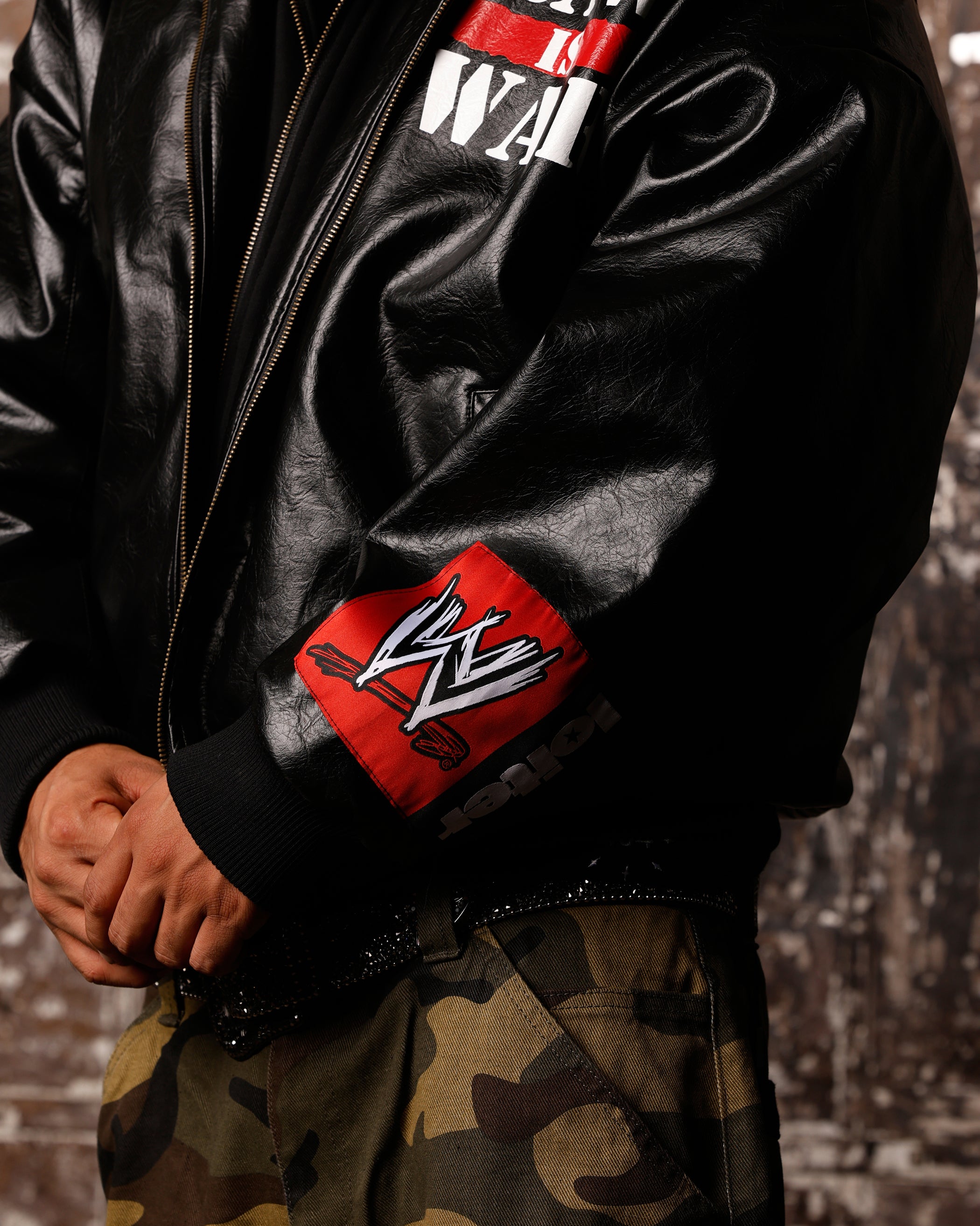 Loiter X WWE Raw Is War Jacket Black、mySite、zt4zffjzw