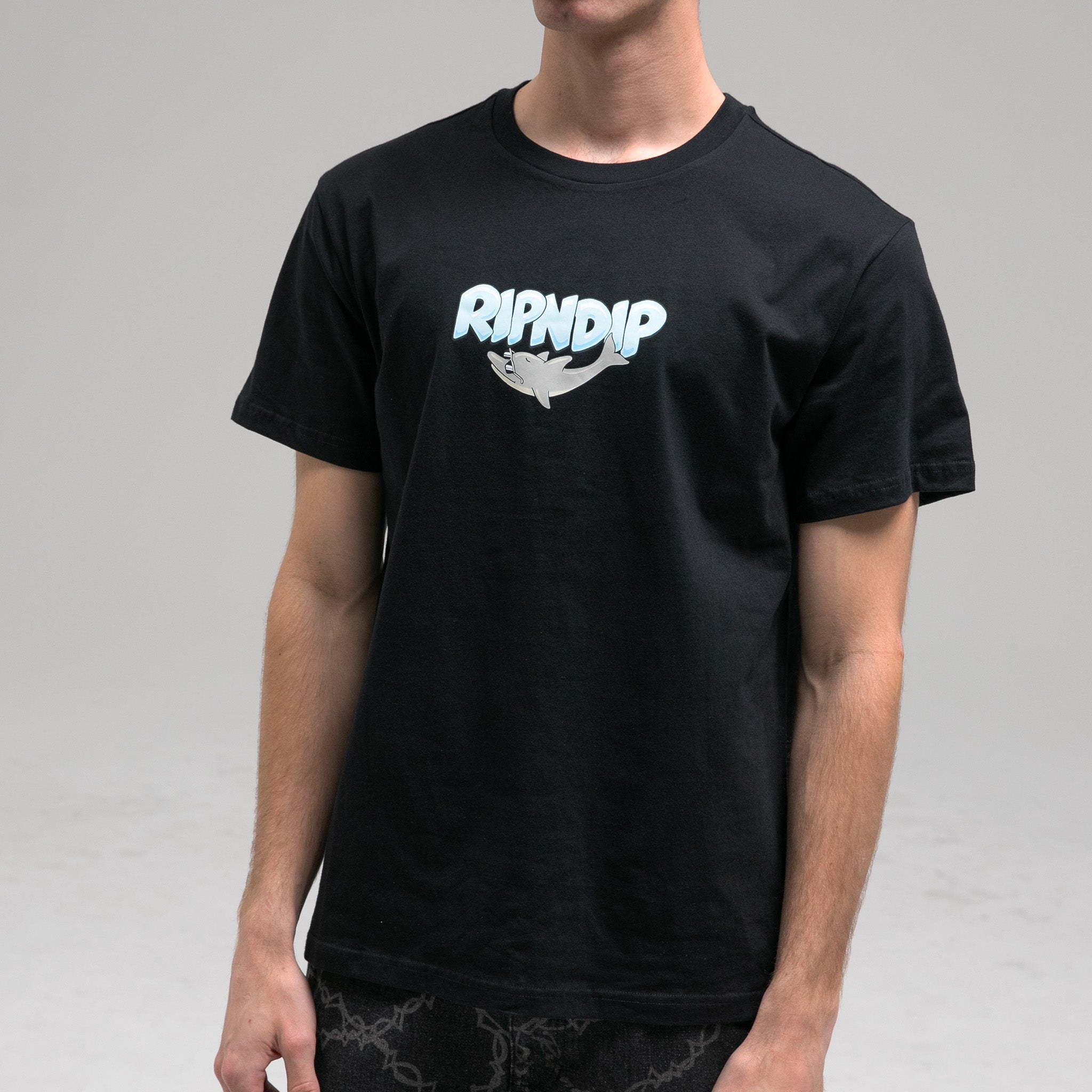  Dolphin Dudes Tee (Black)、mySite、merchandisen