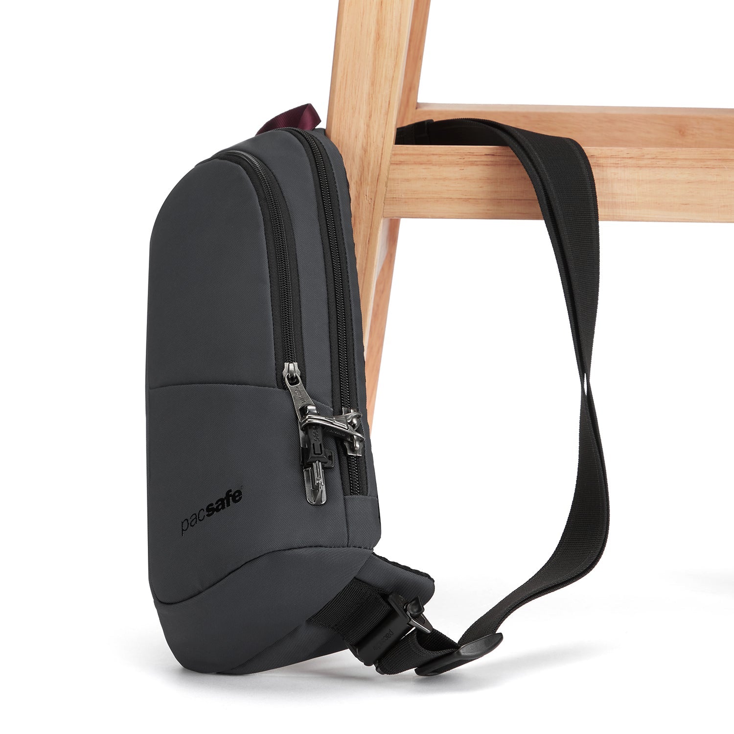 Pacsafe® V anti-theft action sling pack、mySite、garagedoors4me