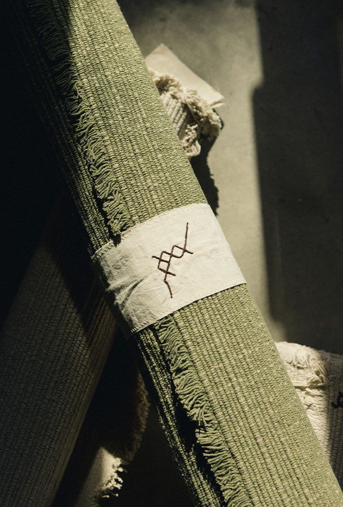 Handloom Area Rug Kaki、mySite、gigharbornorthrealestate