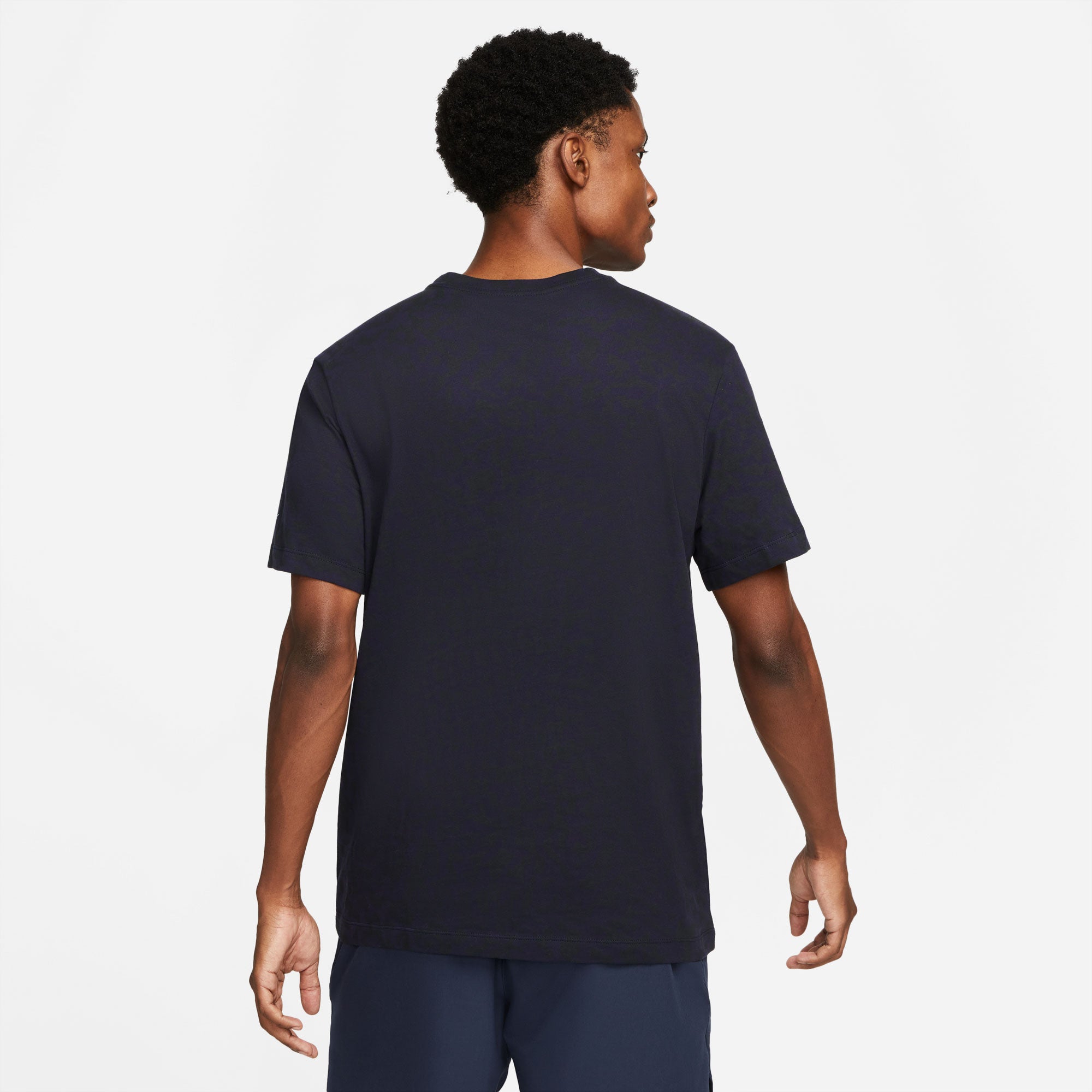 NikeCourt Dri-FIT Slam Paris Men's Tennis T-Shirt