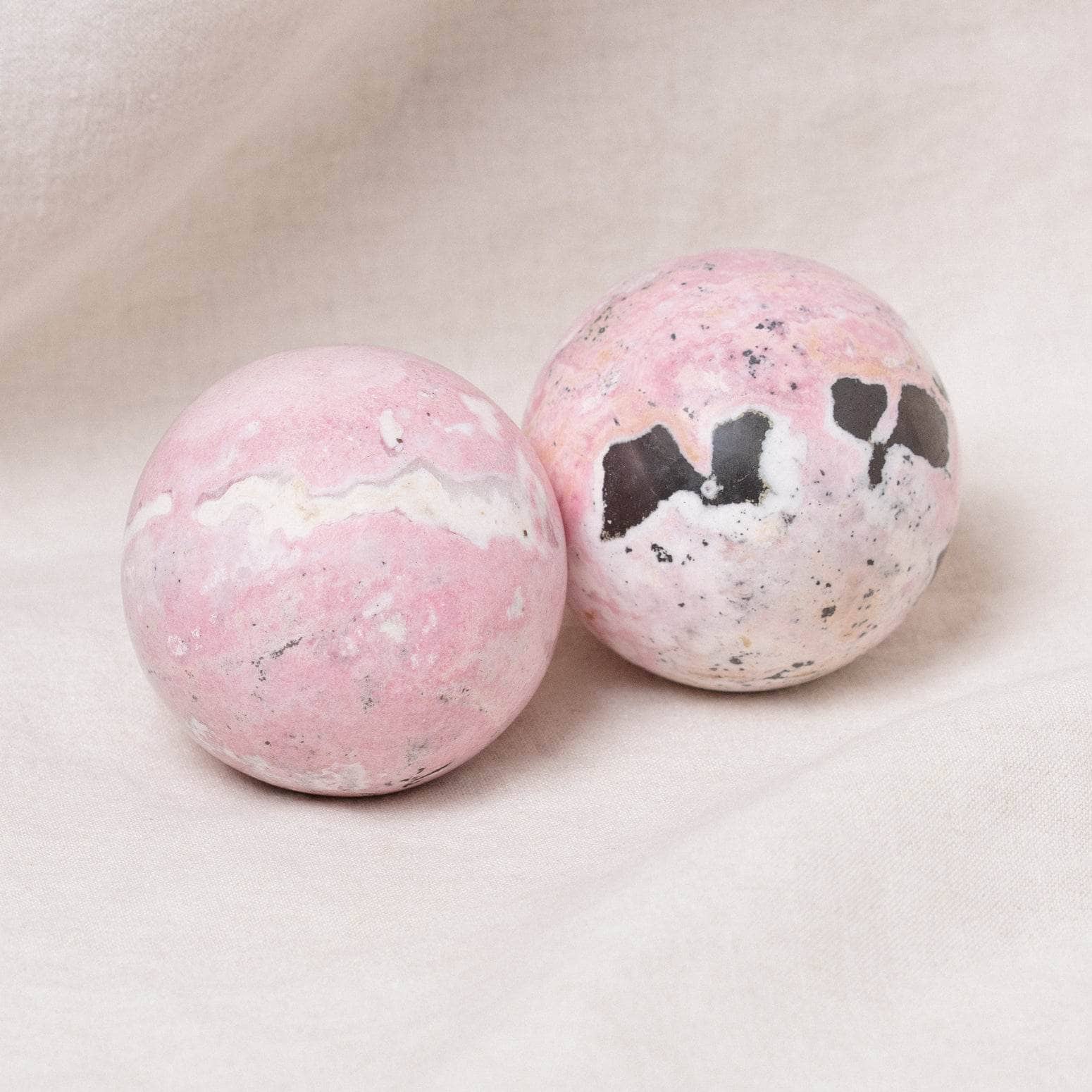 Peruvian Rhodonite Sphere with Tripod - AAA Premium Quality、mySite、hinf8tx79