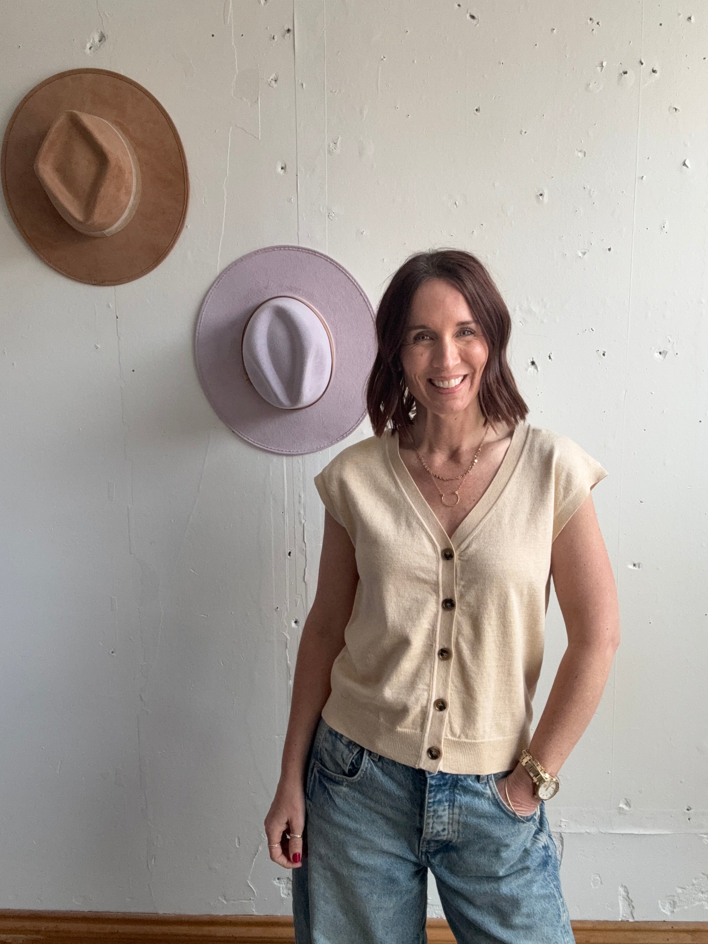 Sierra’s V-Neck Button Down、mySite、garagedoors4me