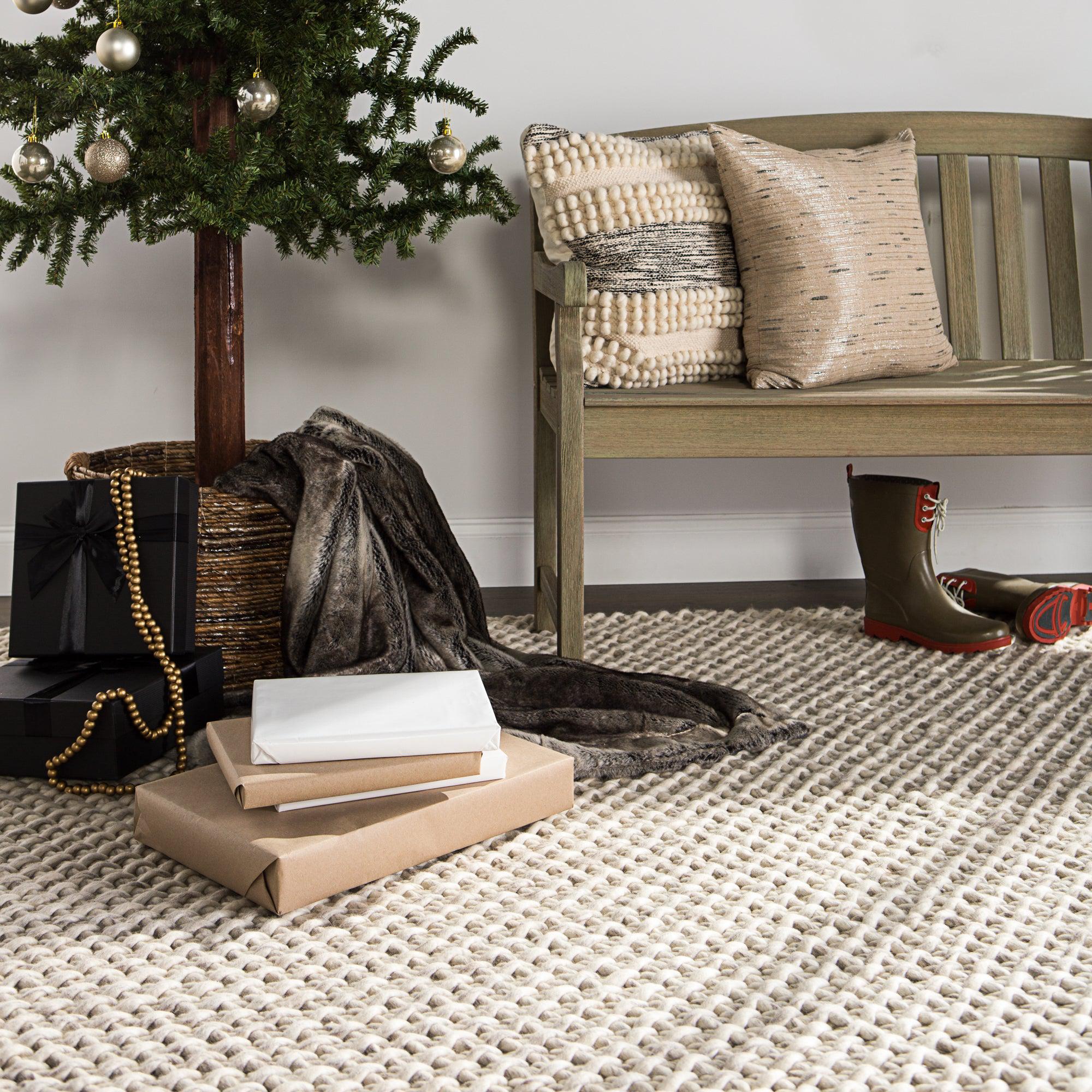 Alta Handmade Solid Gray White Area Rug、mySite、gigharbornorthrealestate