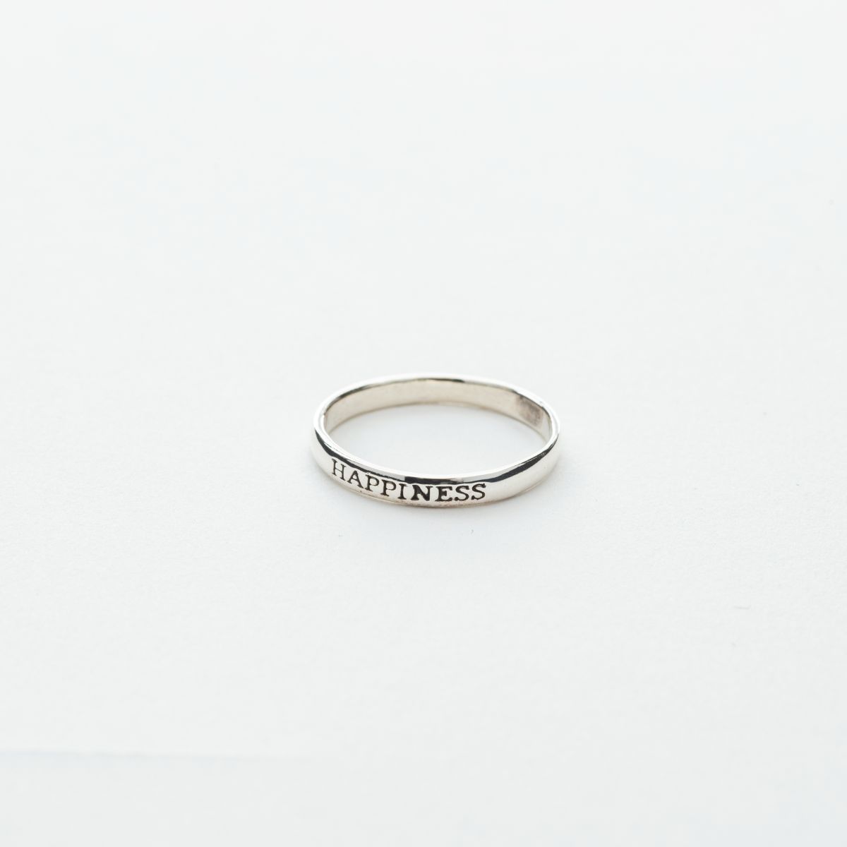 Happiness Script Skinny Band Ring in Silver、mySite、topwebapps