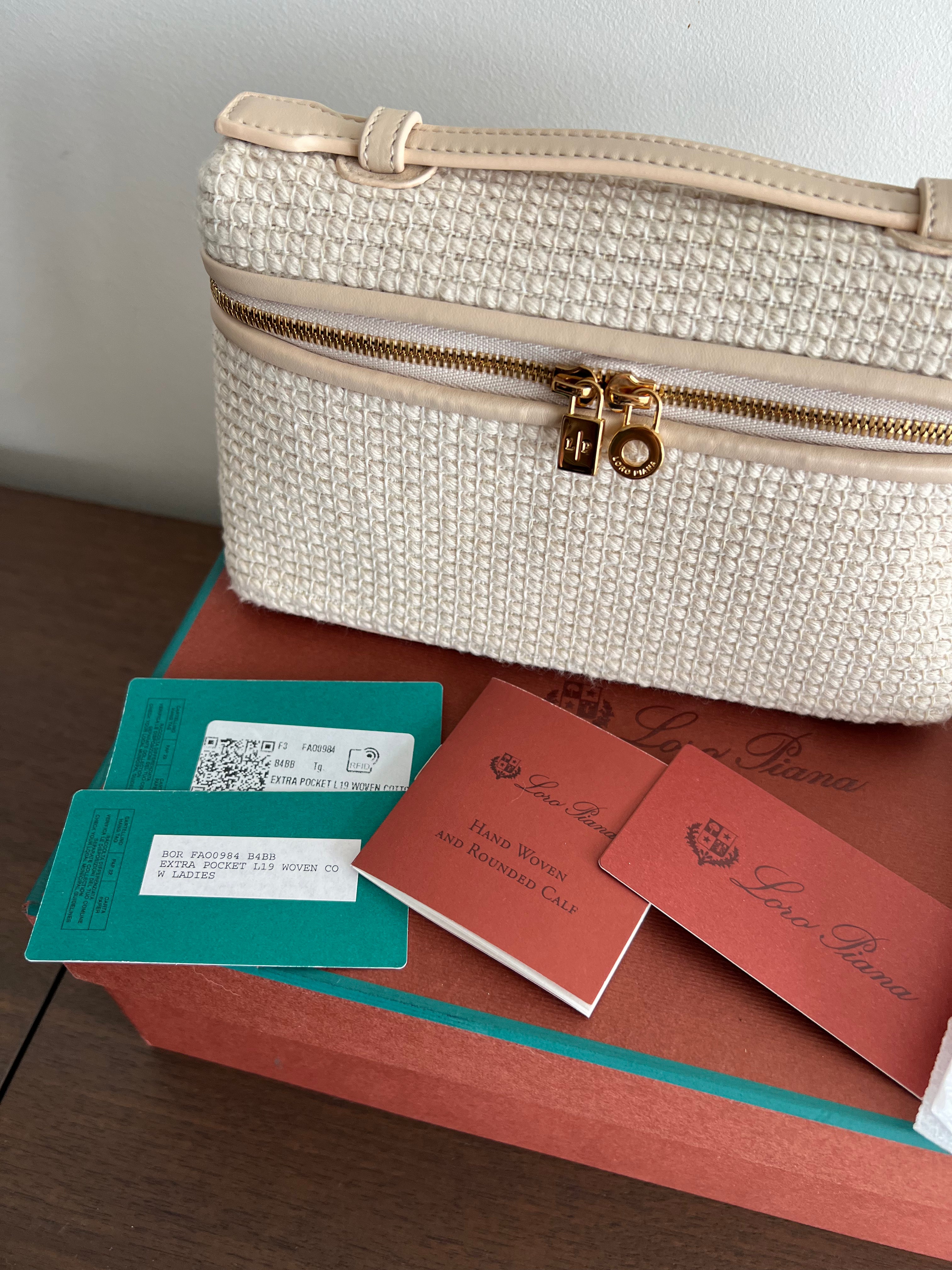 Loro Piana Extra Pocket Pouch L19 (Natural / Lotus Root)、mySite、garminoutage.com