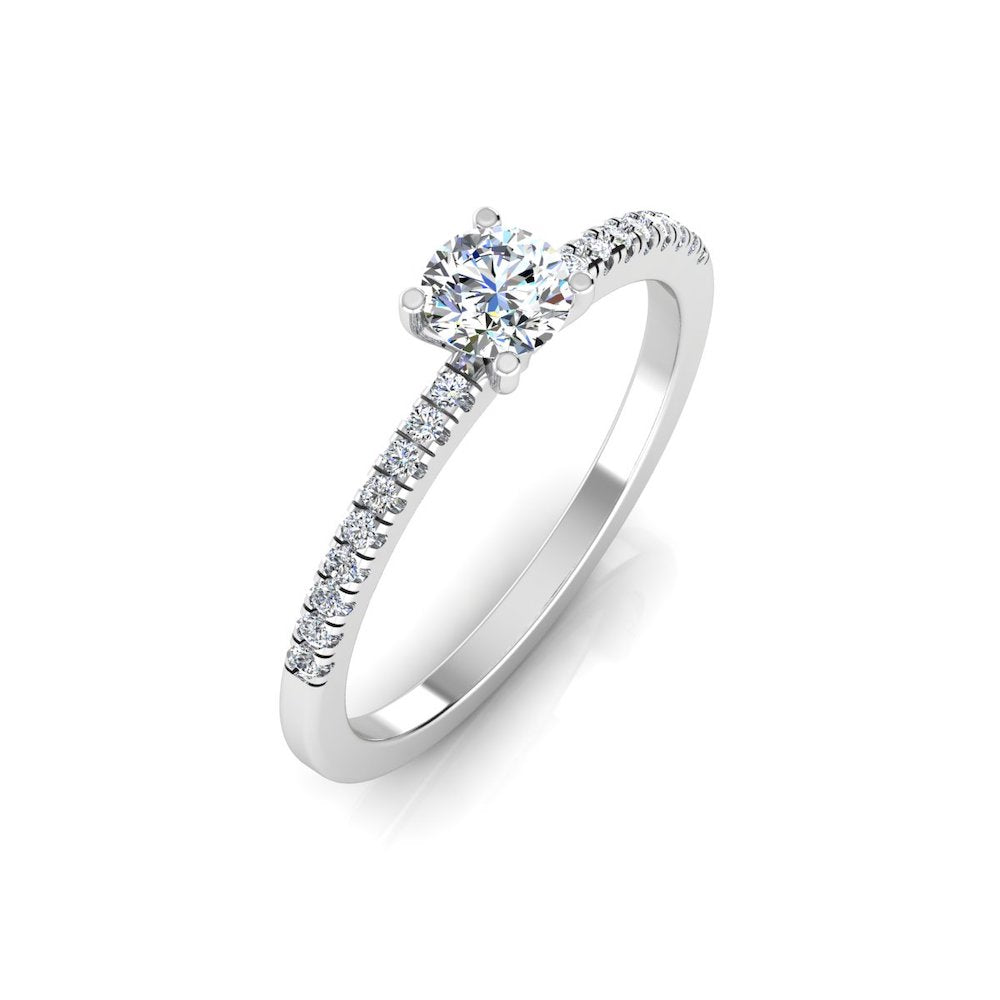 Petite Brilliant Cut Moissanite Engagement Ring、mySite、hinf8tx79