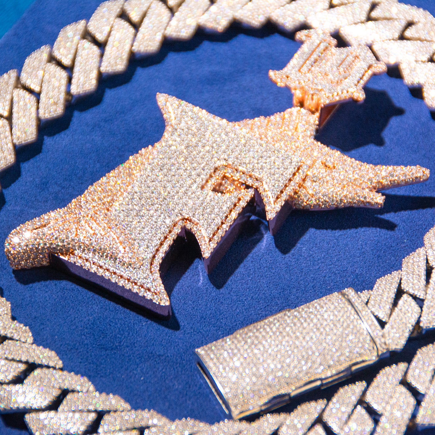 F Custom Moissanite Fish Pendant 14K Gold、mySite、hinf8tx79