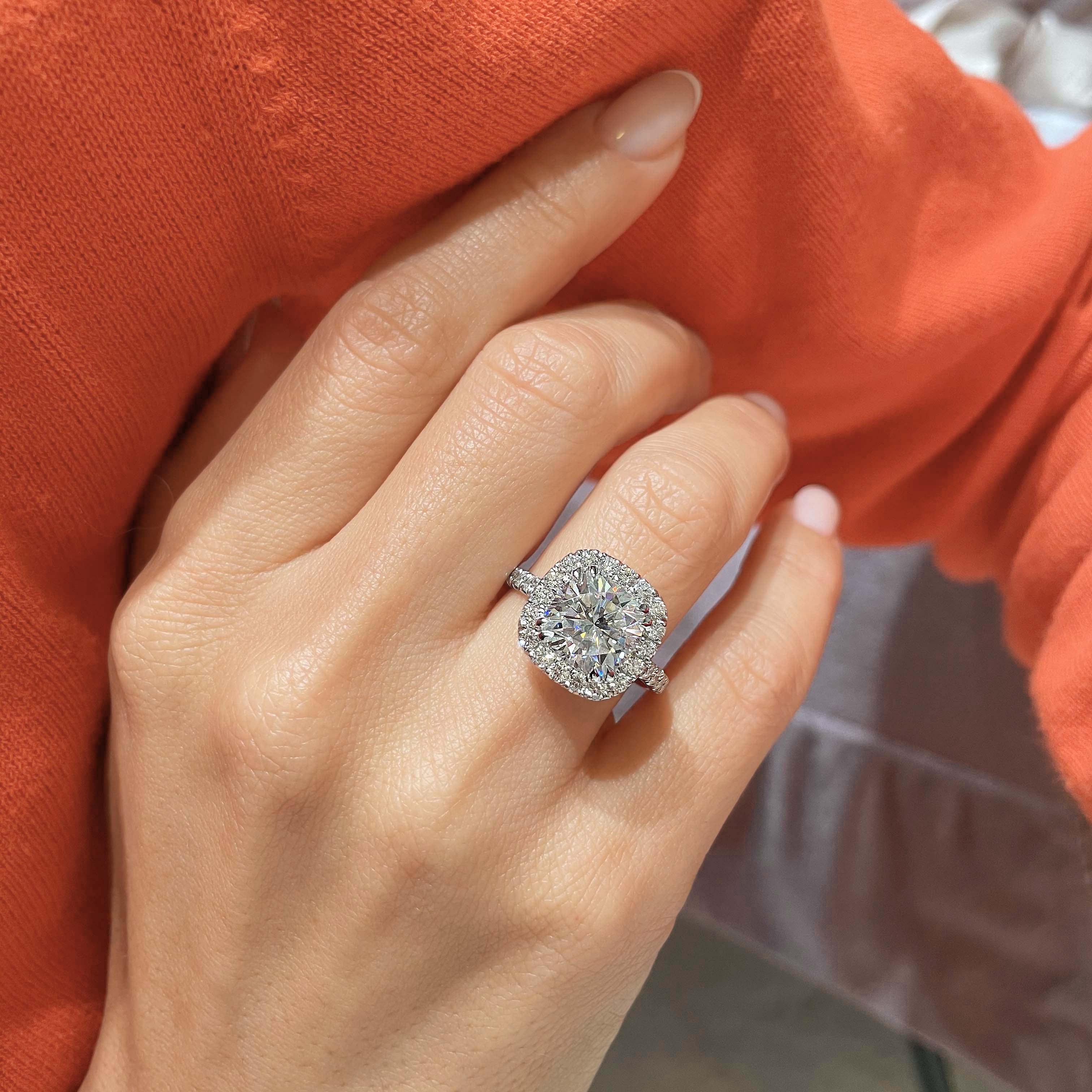 Jacqueline Moissanite & Diamond Ring -18K White Gold、mySite、hinf8tx79