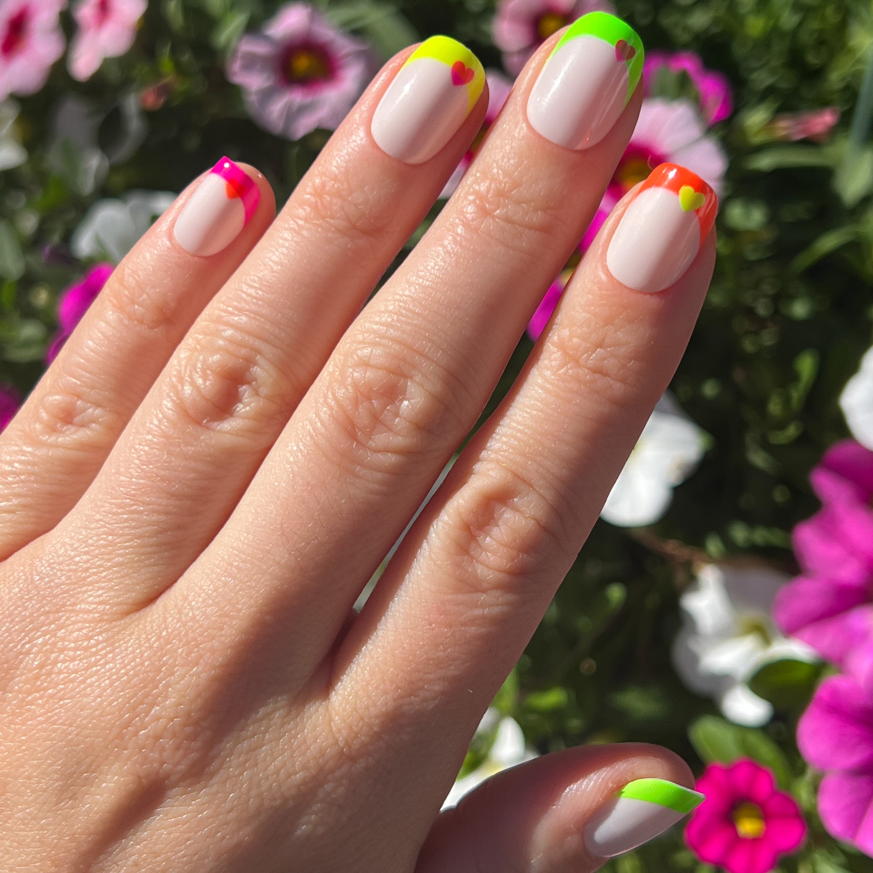 Neon Heart French | Squoval | Extra Short、mySite、solidvoid