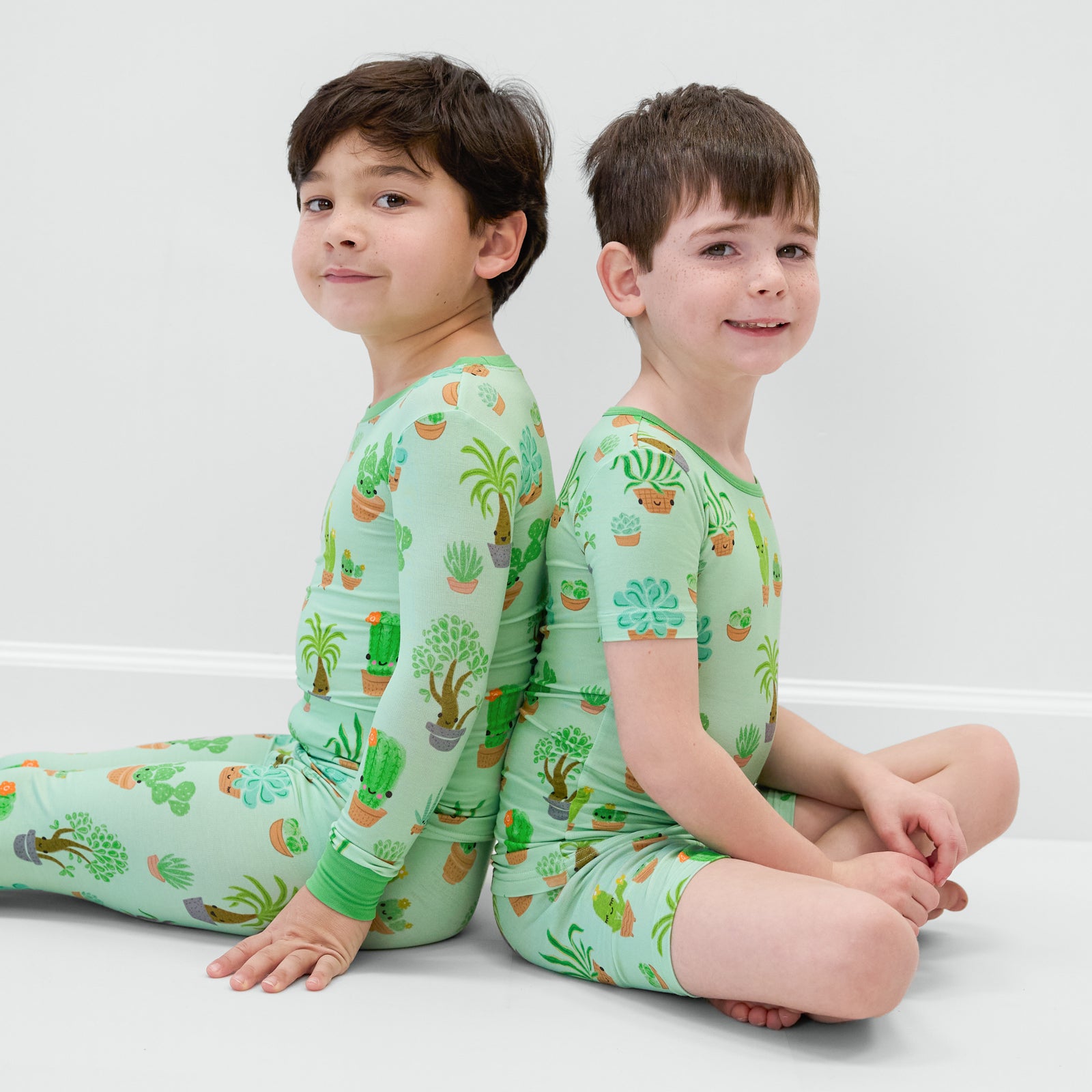  Succulent Love Two-Piece Short Sleeve & Shorts Pajama Set、mySite、layawaytickets