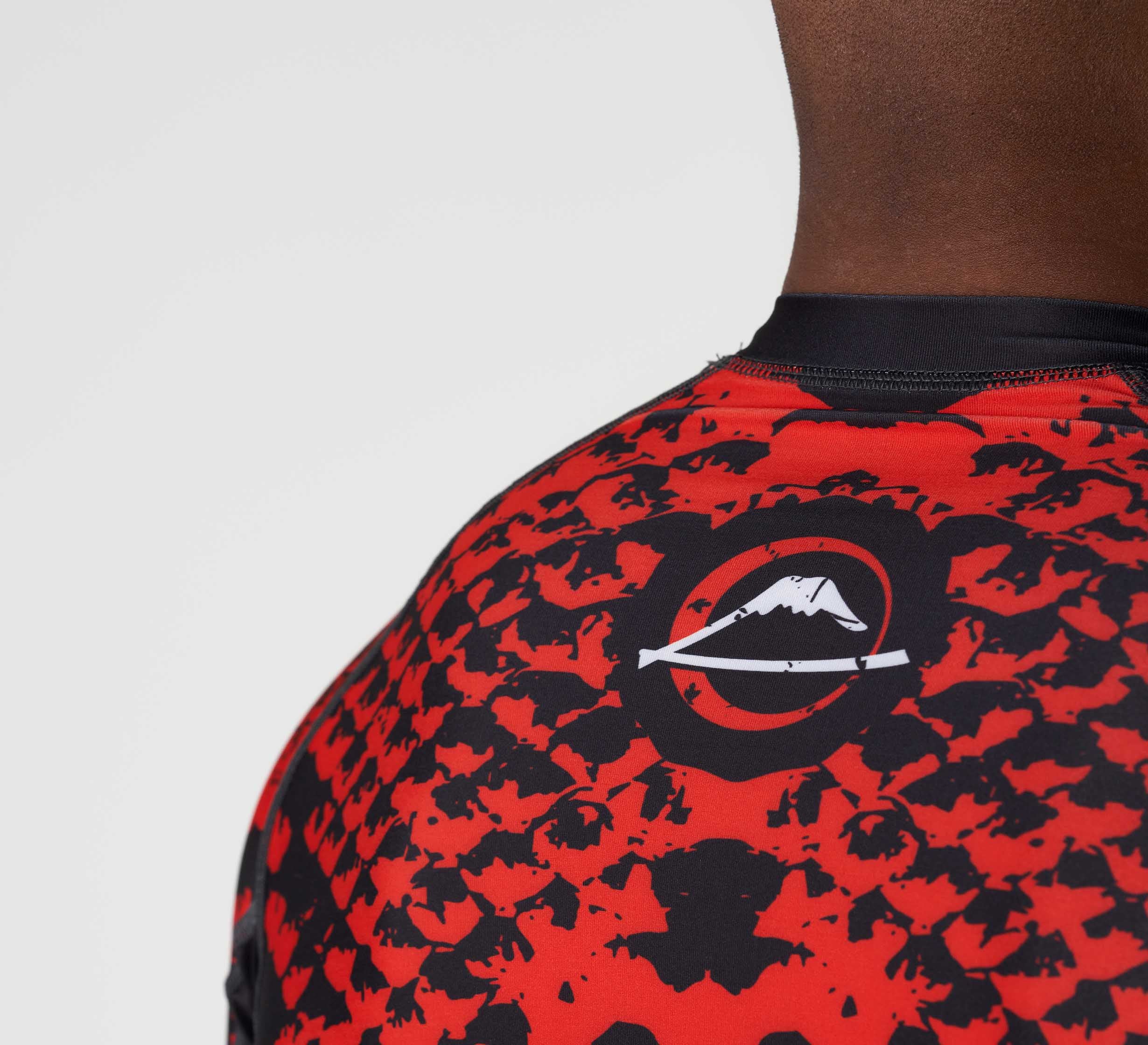 Oni vs. Anaconda Short Sleeve Rashguard Red、mySite、gigharbornorthrealestate