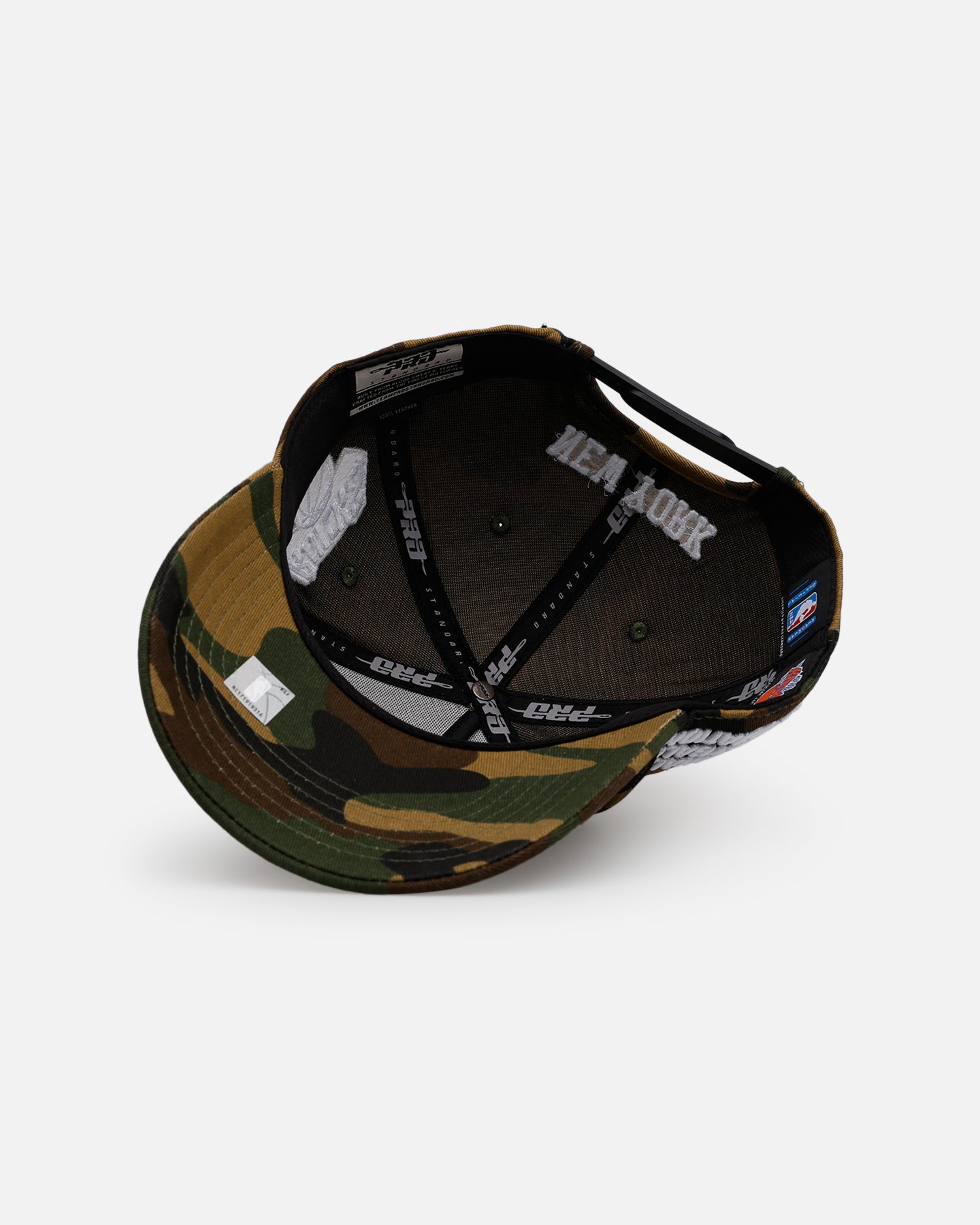 Pro Standard New York Knicks 'Woodland Camo' Pro Pinch Snapback Camo、mySite、zt4zffjzw