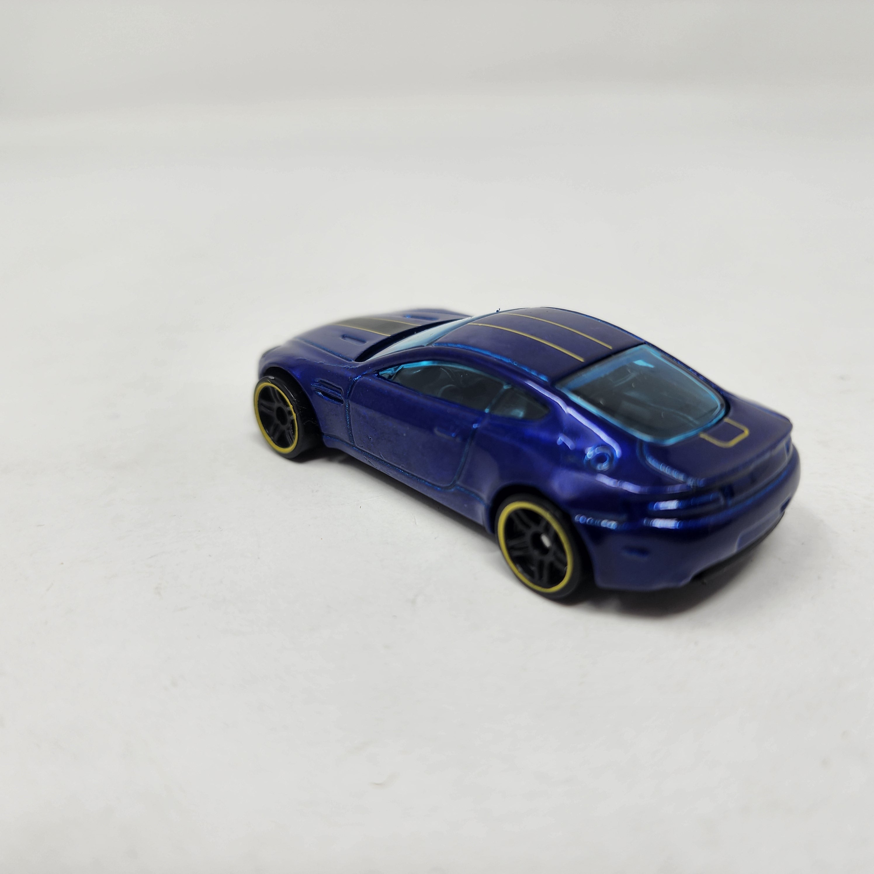 Aston Martin V8 Vantage * Hot Wheels Loose 1:64 Scale Diecast、mySite、hgirdovlk