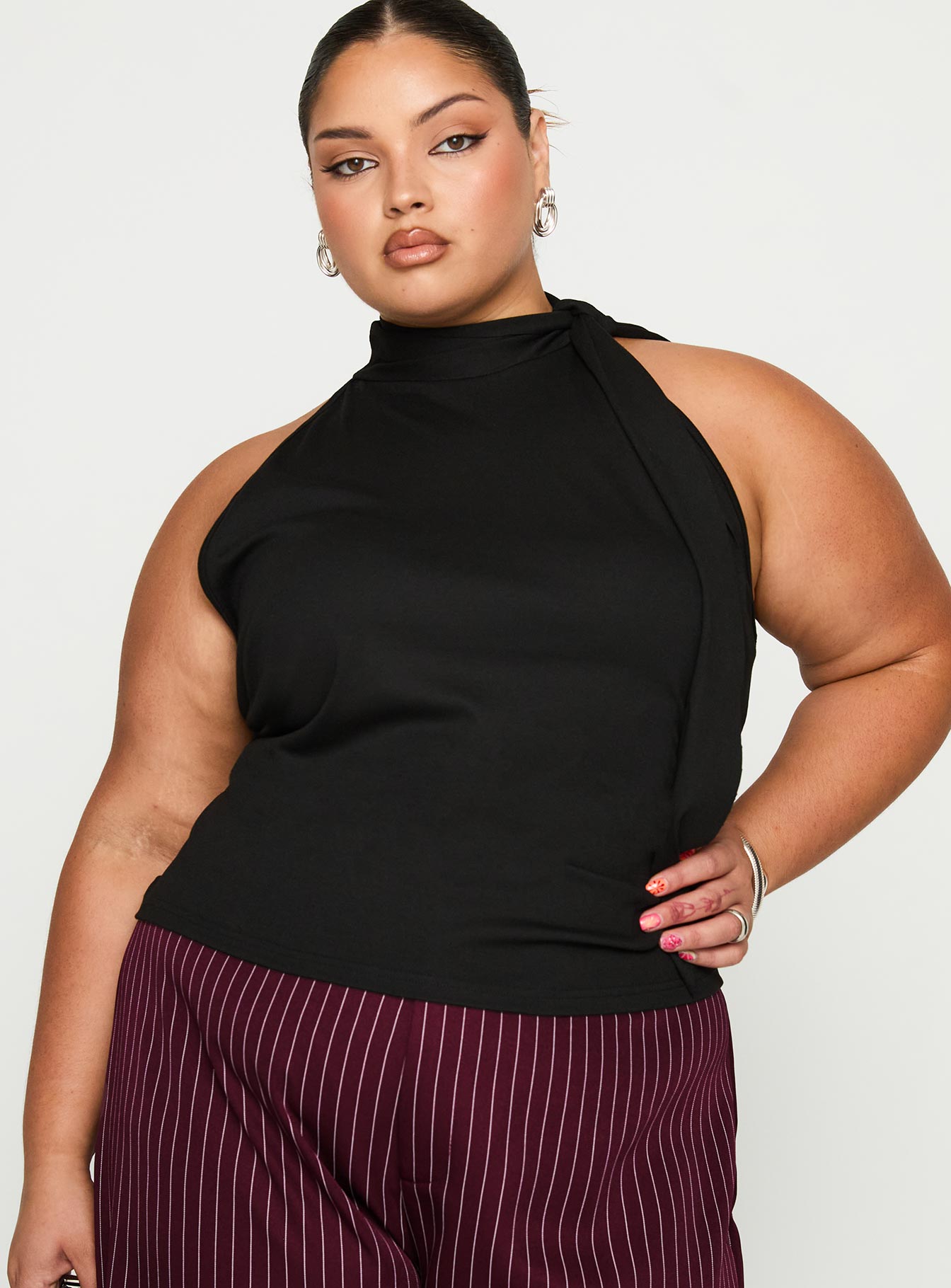 Mathias Top Black Curve、mySite、solidvoid