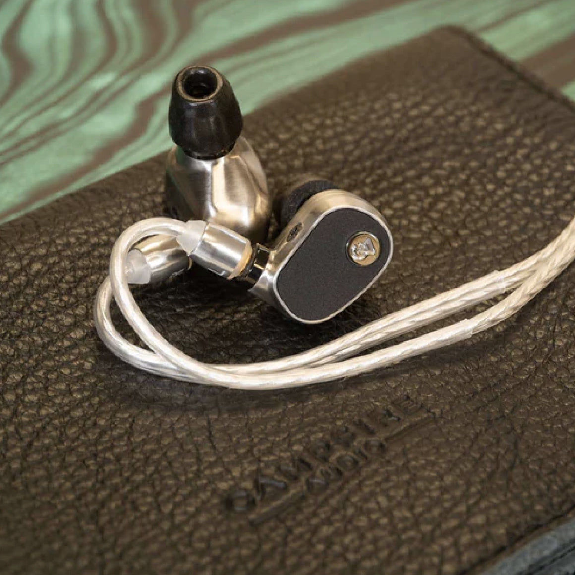  Campfire Audio - Black Star、mySite、merchandisen