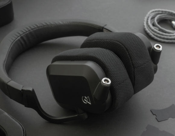 Headphone-Zone-Campfire-audio-Andromeda