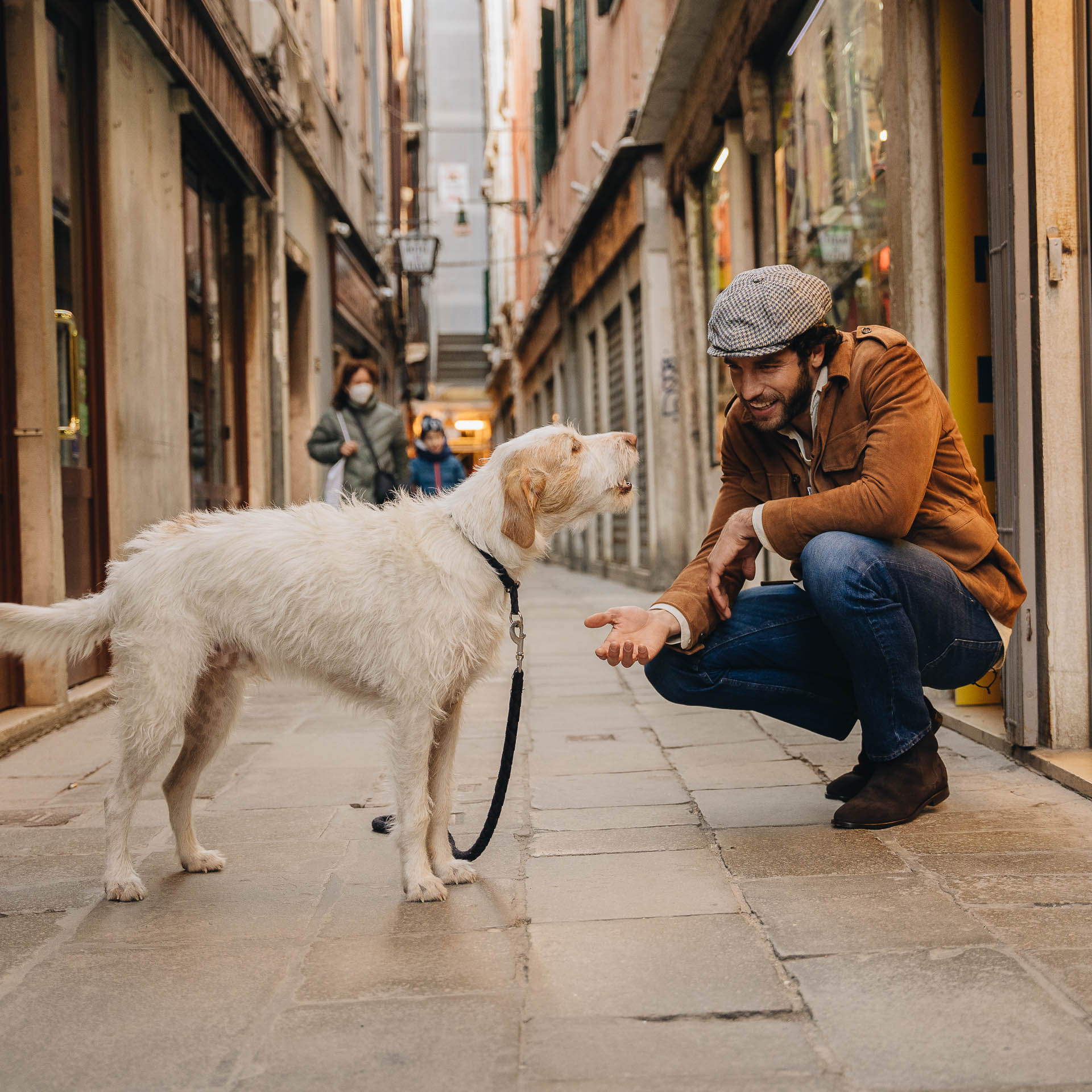  Ofelè、mySite、merchandisen