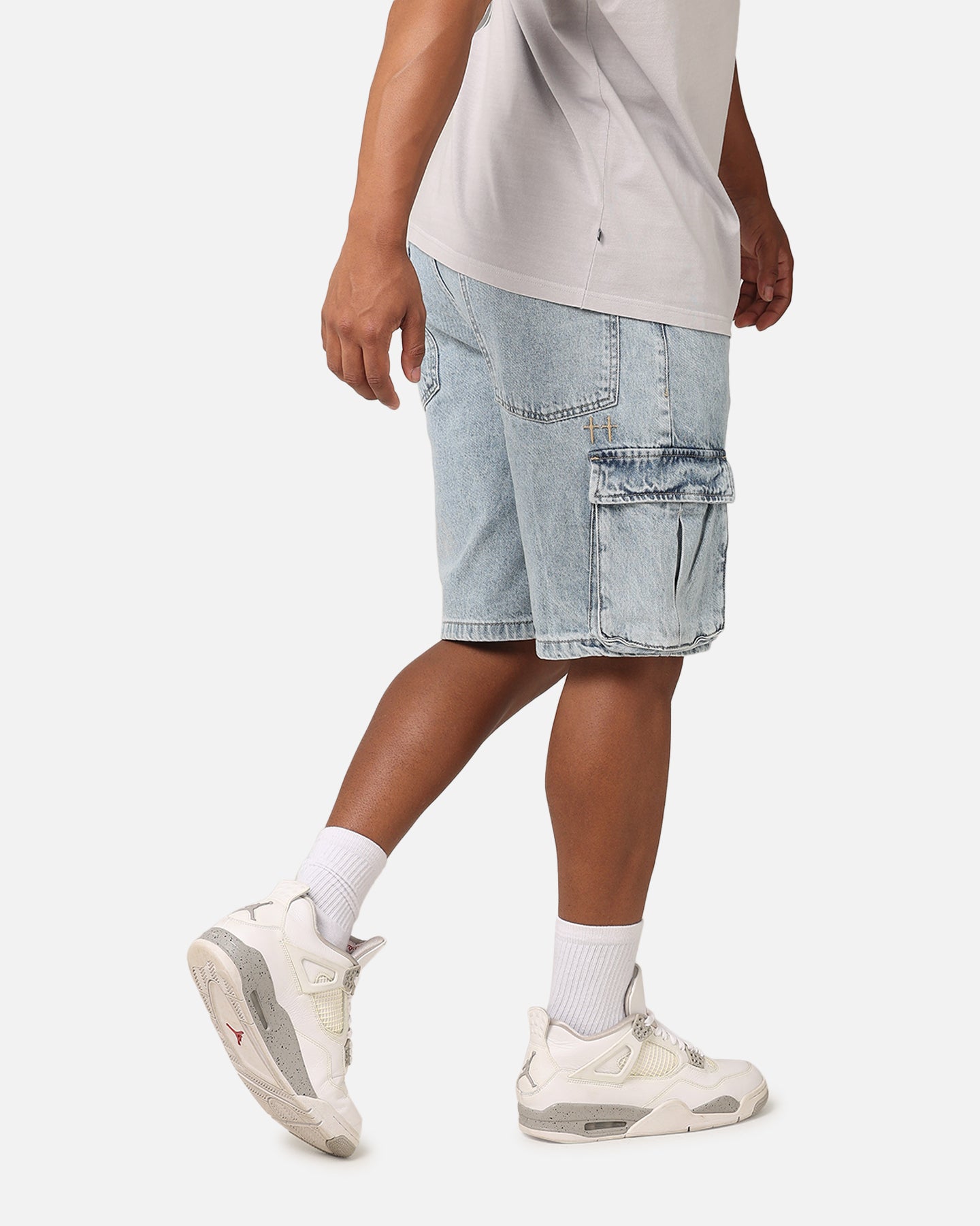 {product_title} - {shop_name}