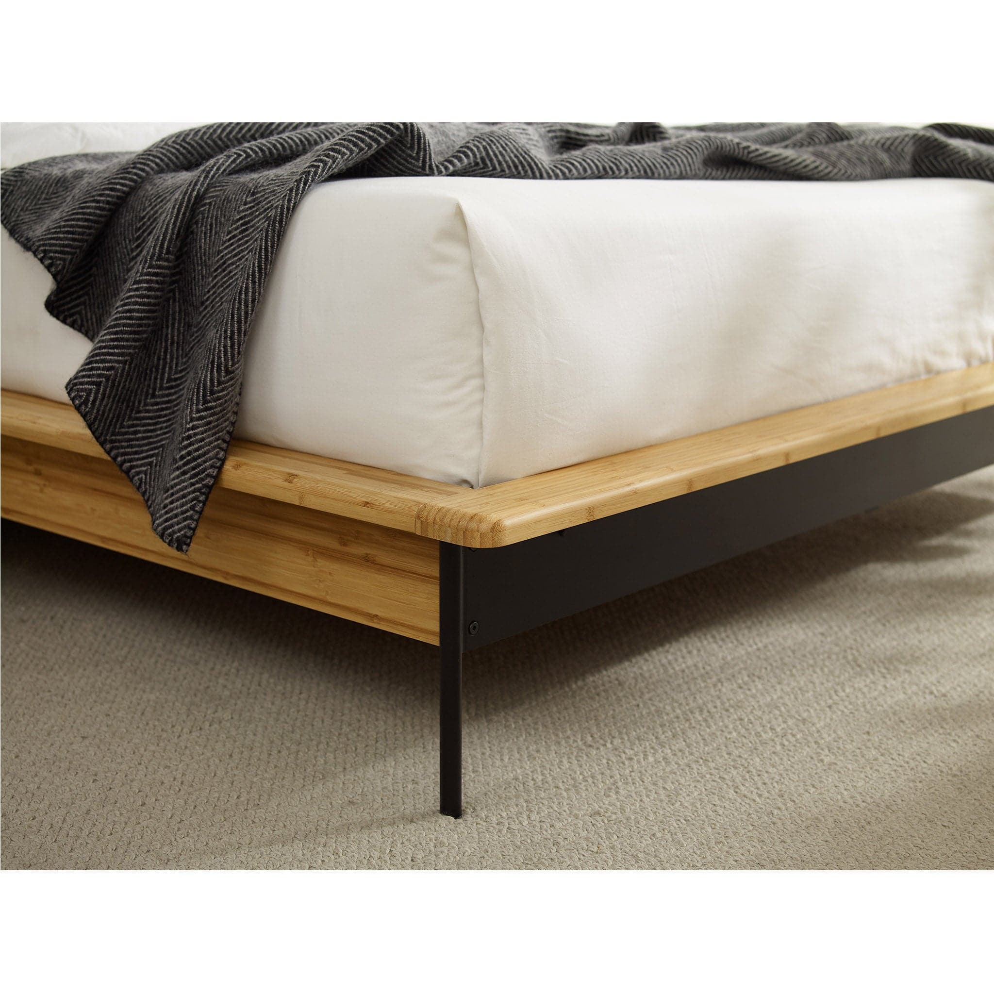 Santa Cruz Platform Bed with Fabric、mySite、neckold
