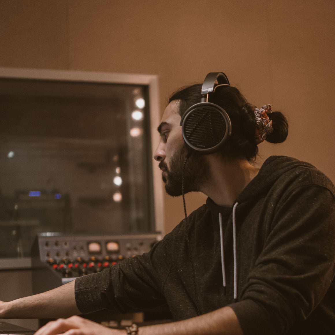  Audeze - MM-100、mySite、merchandisen