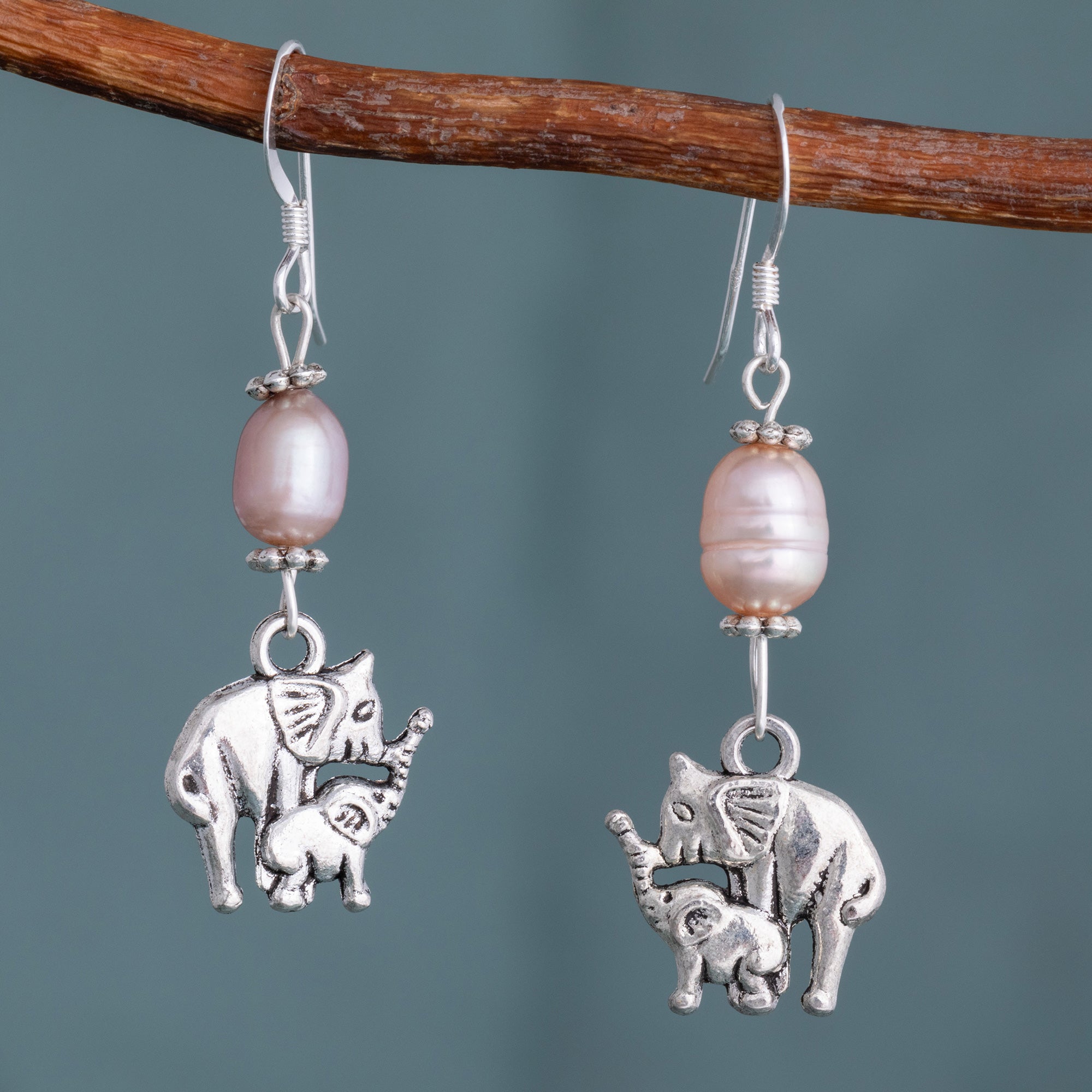 Sweet Elephants Dangling Earrings & Stones、mySite、camillekostekn