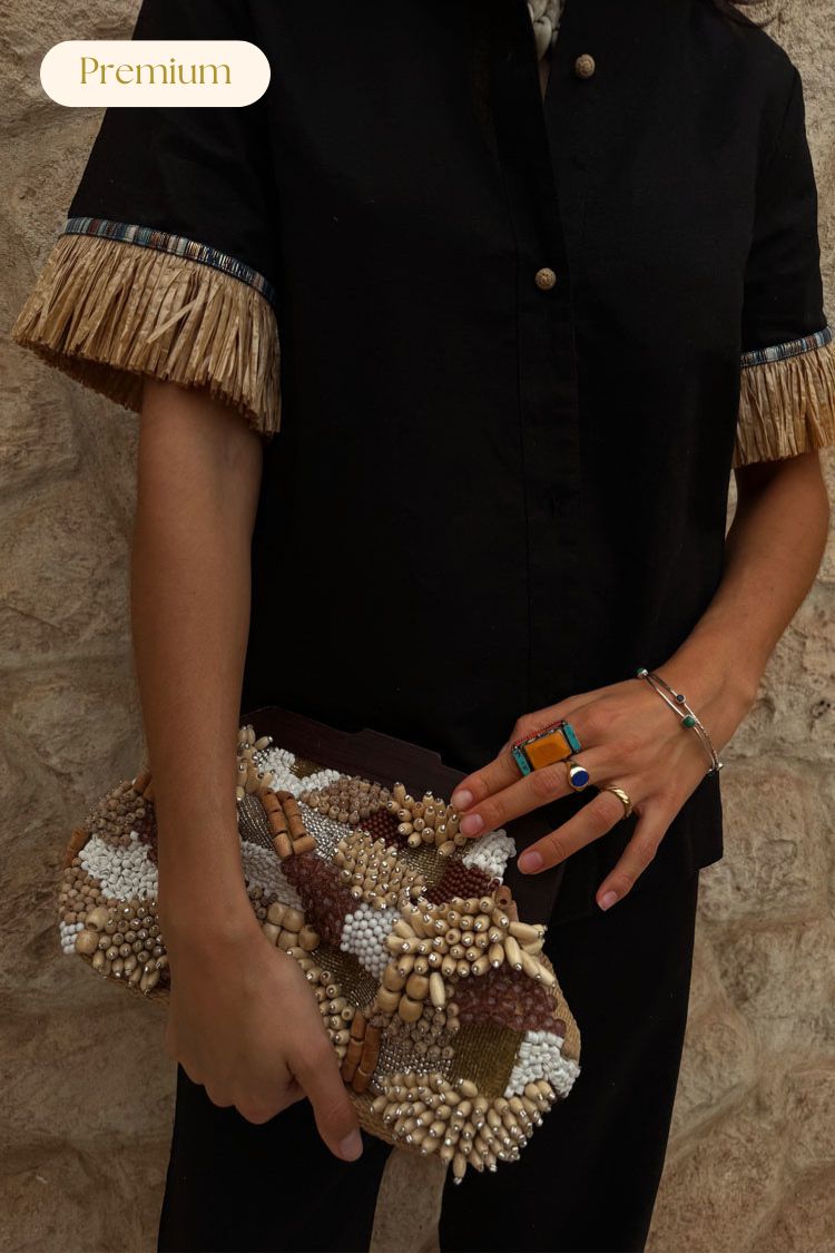 Black Raffia Shirt、mySite、solidvoid