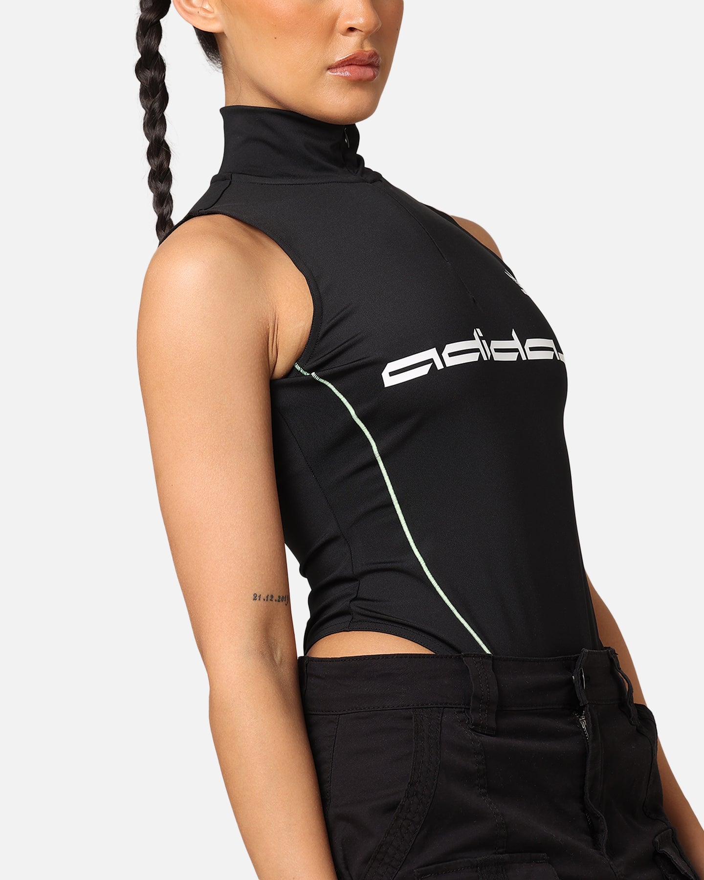 {product_title} - {shop_name}