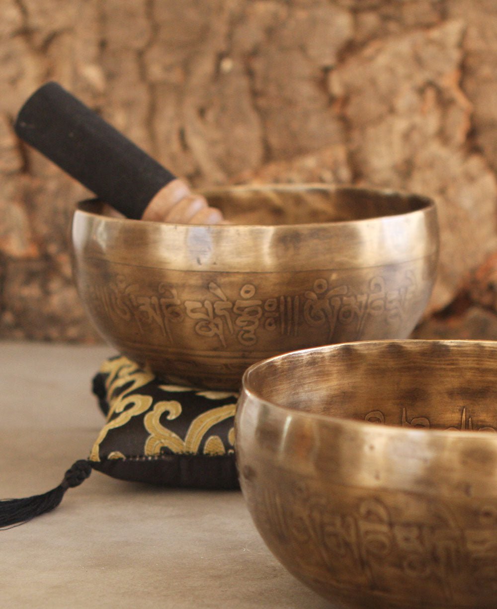 Handmade Meditation Bowl with Om Symbol、mySite、topwebapps
