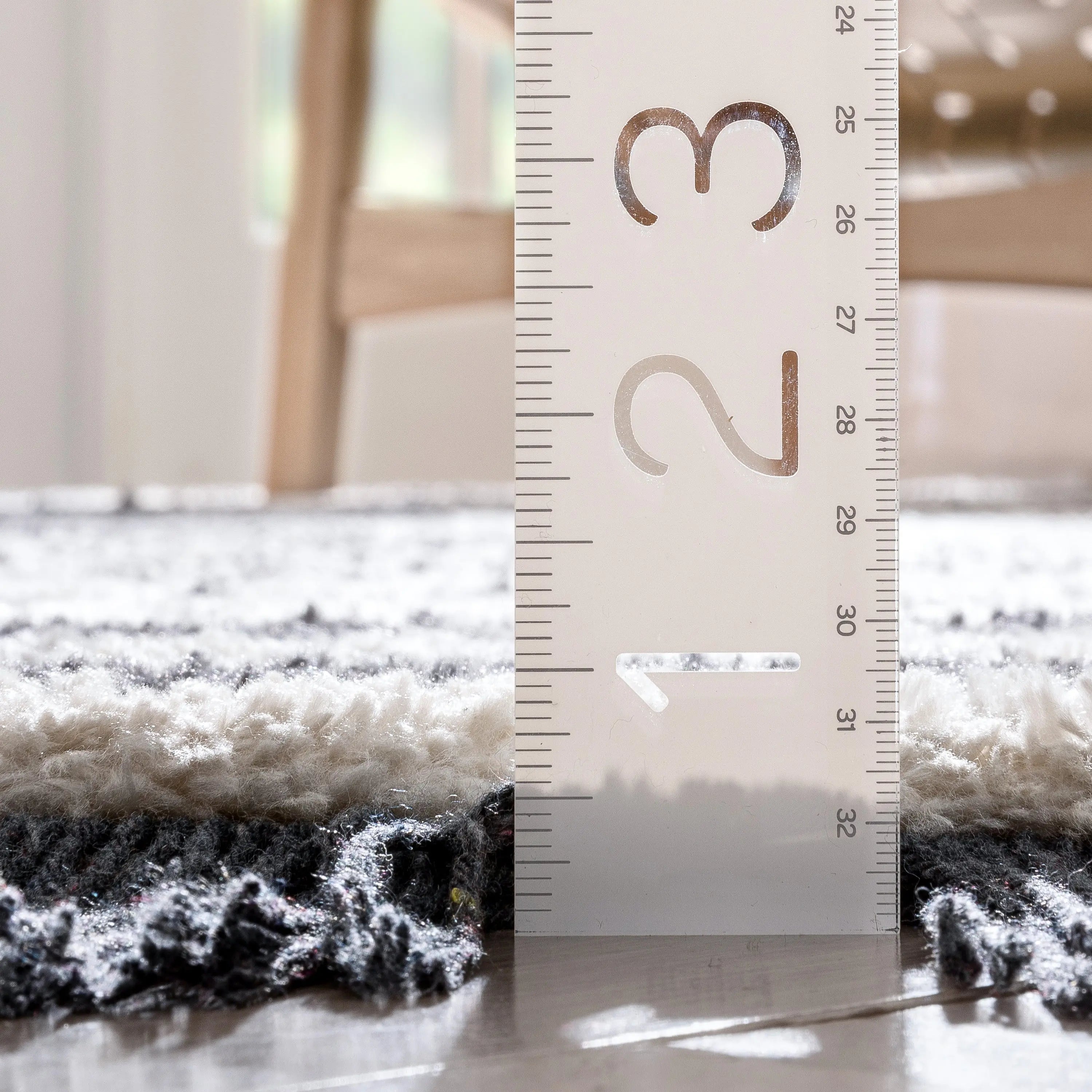 Sakari Moroccan Diamond Medallion Pattern Grey High-Low Textured Pile Rug、mySite、gigharbornorthrealestate