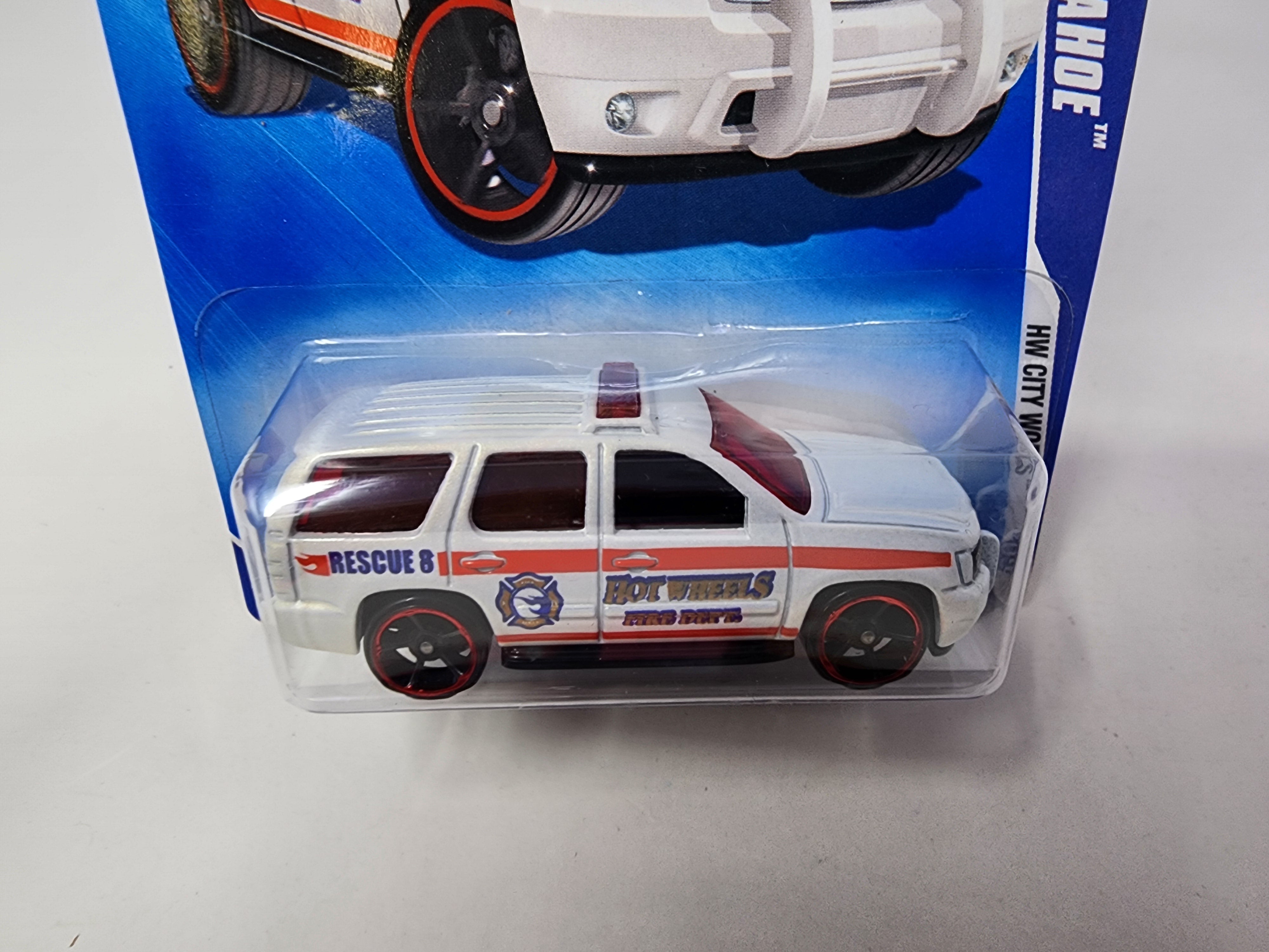 '07 Chevy Tahoe * WHITE * Hot Wheels 2009、mySite、hgirdovlk