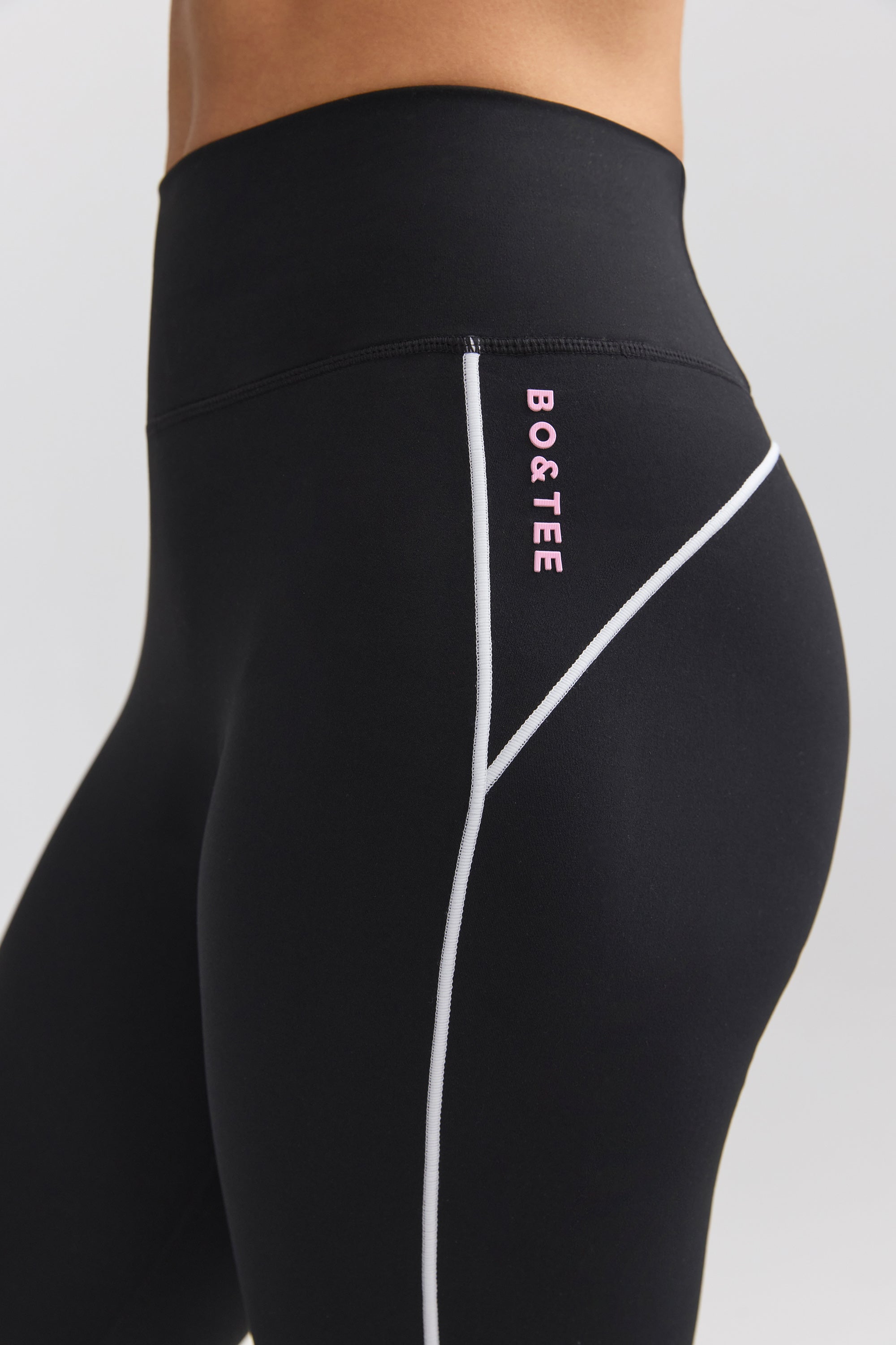 Soft Active Contrast-Trim Flared Trousers in Black、mySite、solidvoid