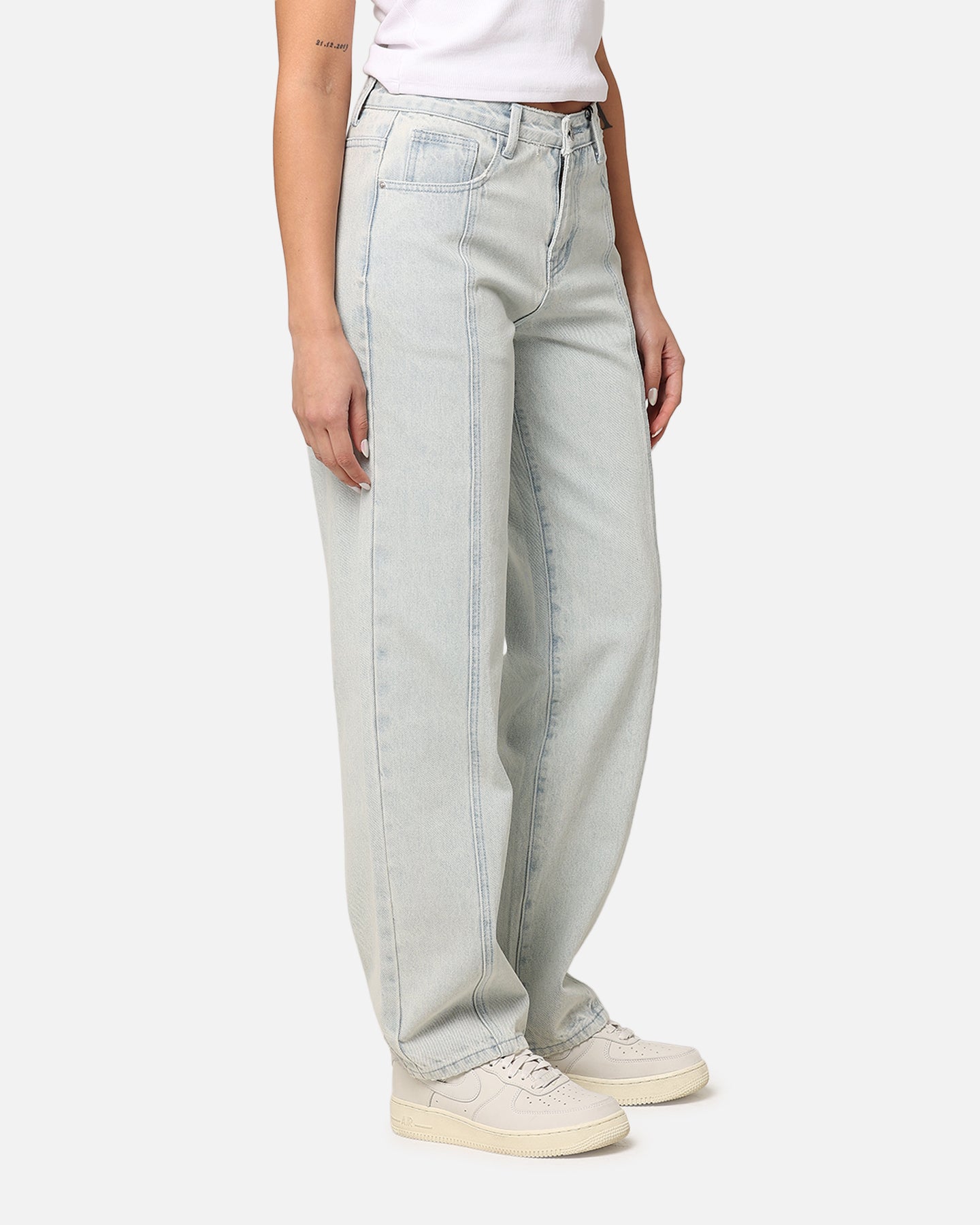 {product_title} - {shop_name}