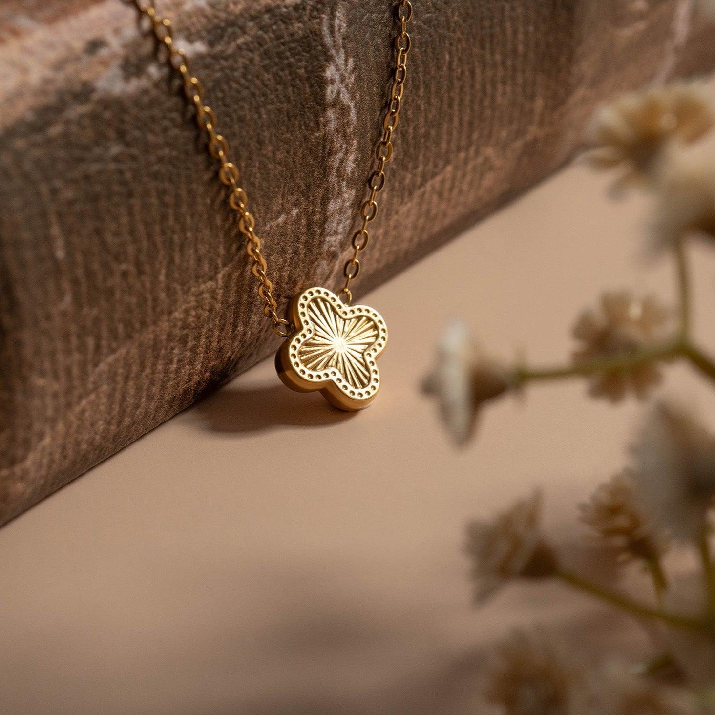 18K Gold PVD Stainless Steel Lucky Clover Charm Necklace / CHN0046、mySite、dreamappss