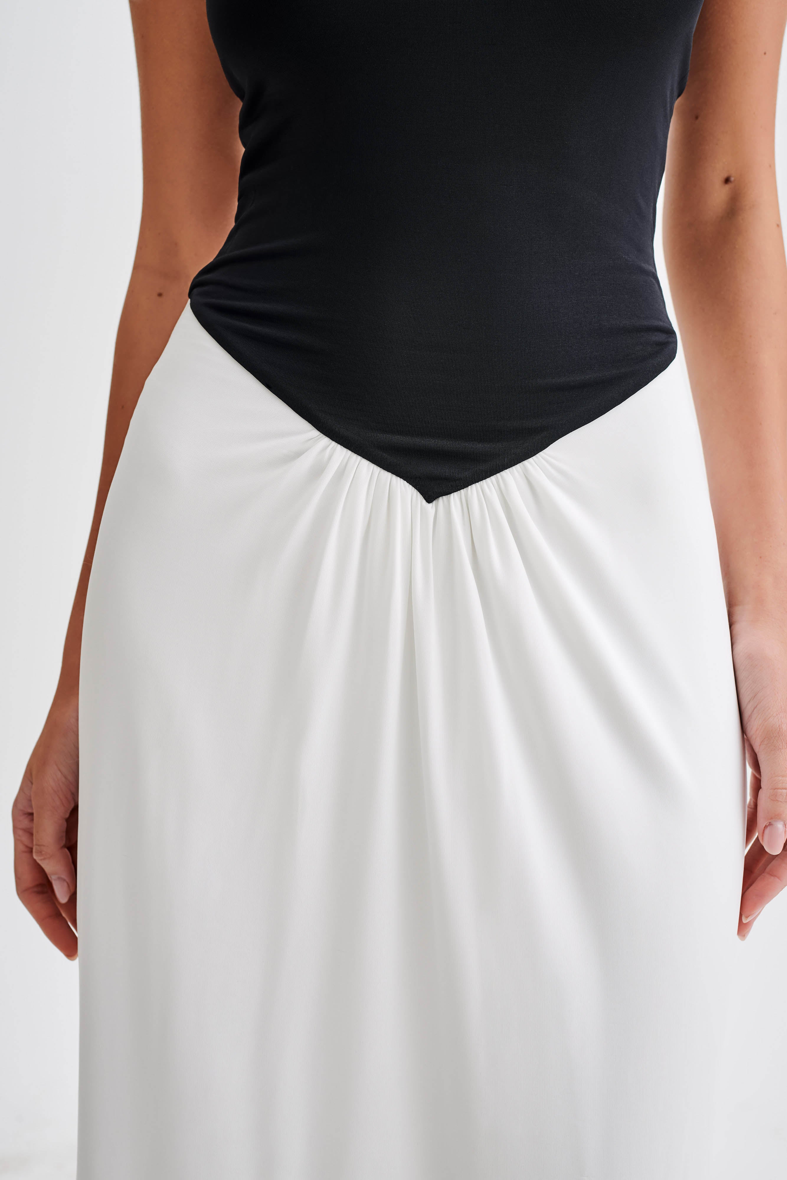 Ruby Strapless Slinky Maxi Dress - Black/White、mySite、solidvoid