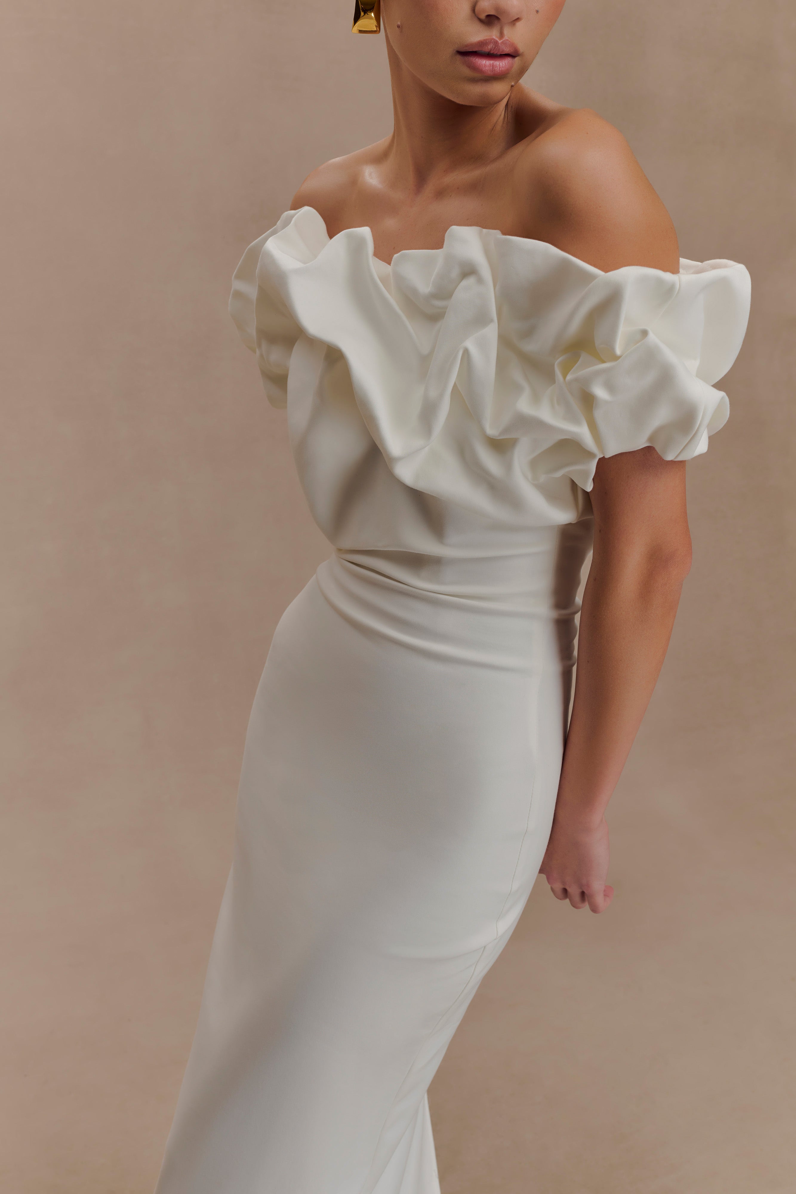 Sariya Sculptural Maxi Dress - White、mySite、solidvoid