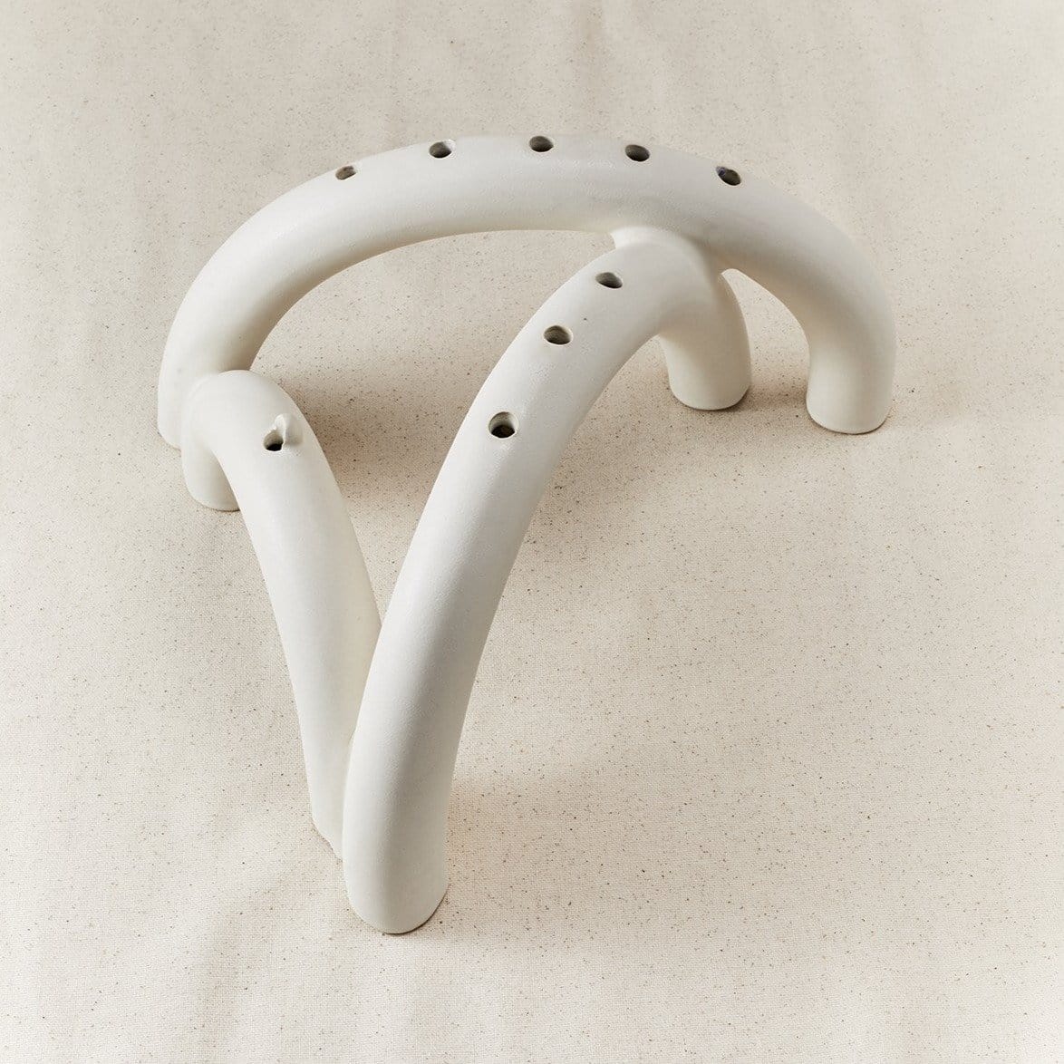 Shana Menorah by Style Union Home - Blanc or Noir Blanc、mySite、topwebapps