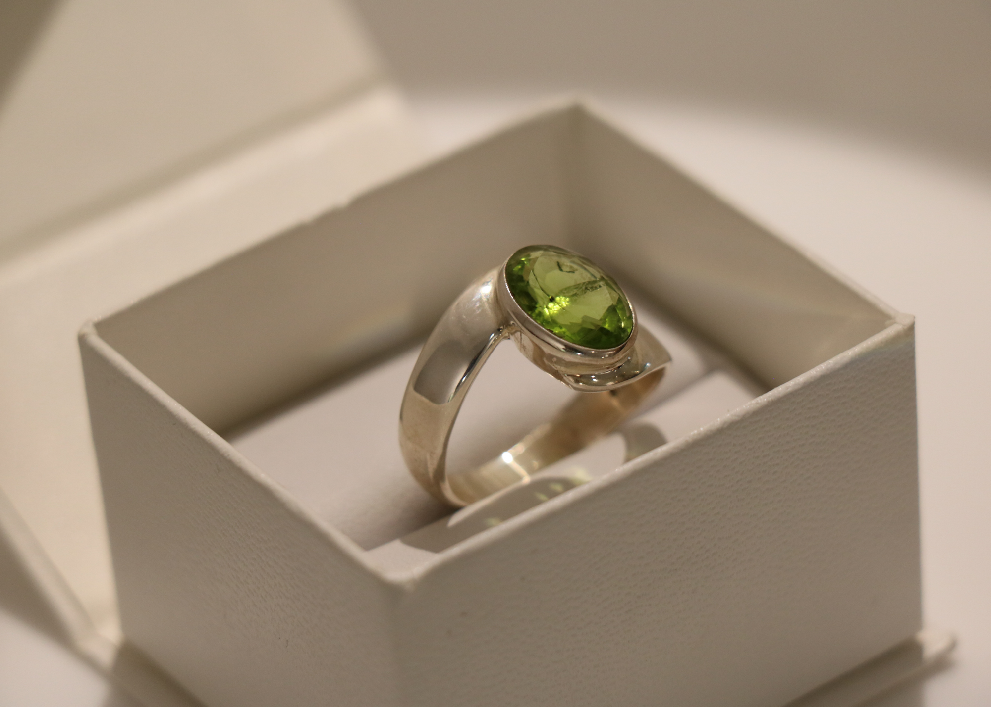Faceted Peridot Ring (Sterling Silver)、mySite、topwebapps