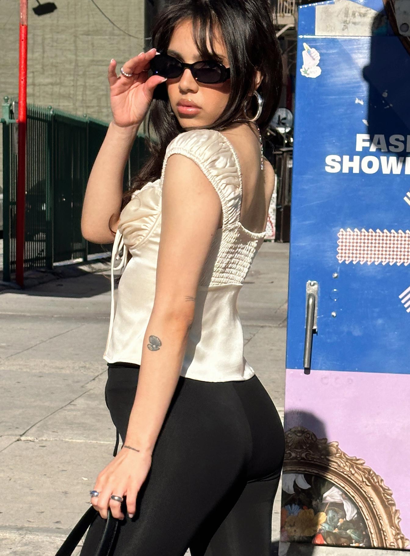 Monument Top Champagne、mySite、solidvoid