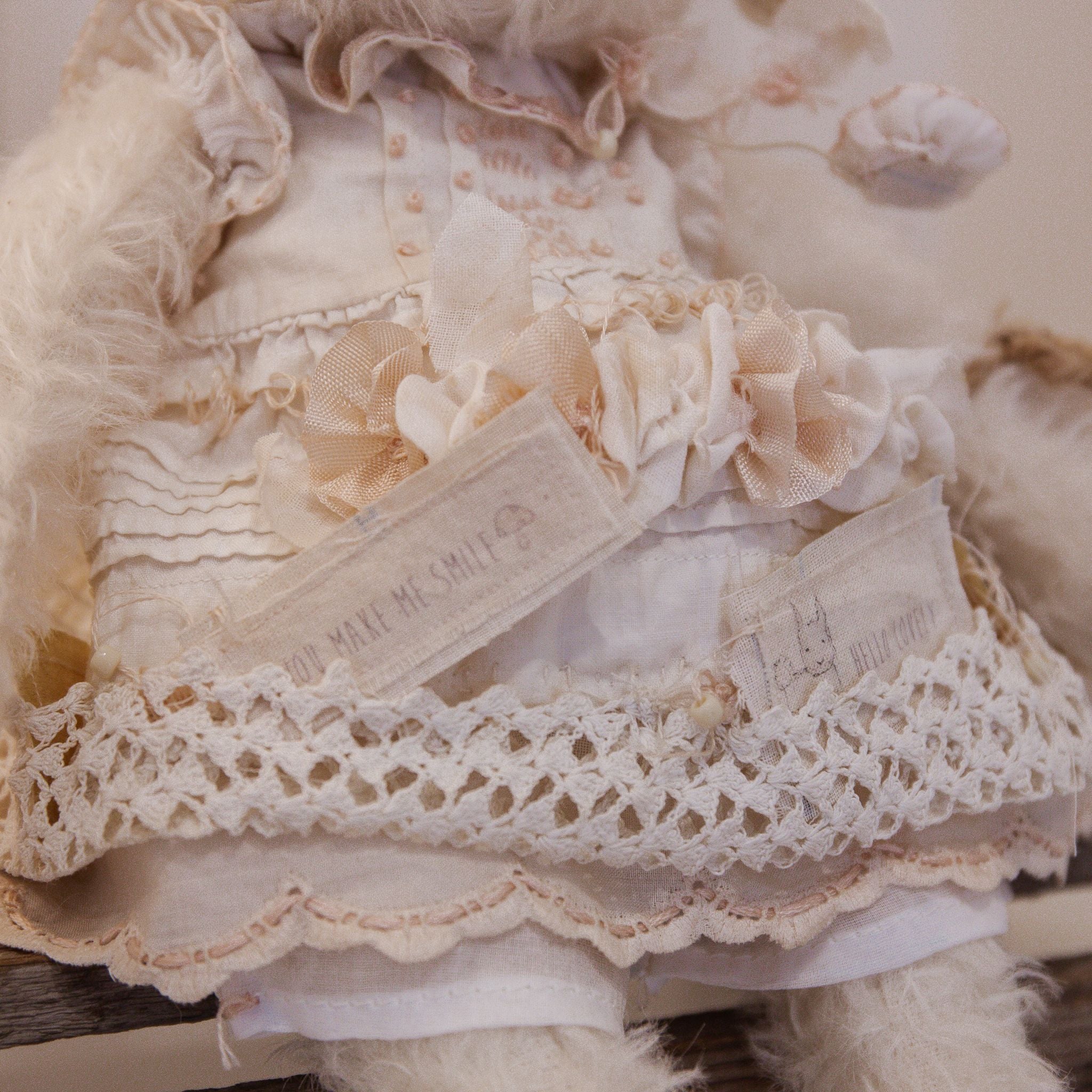 RETIRED - Hutch Studio - Miss Lovey Love Note - Hand-Crafted Curly Mohair Cream Bunny、mySite、g9winljtr