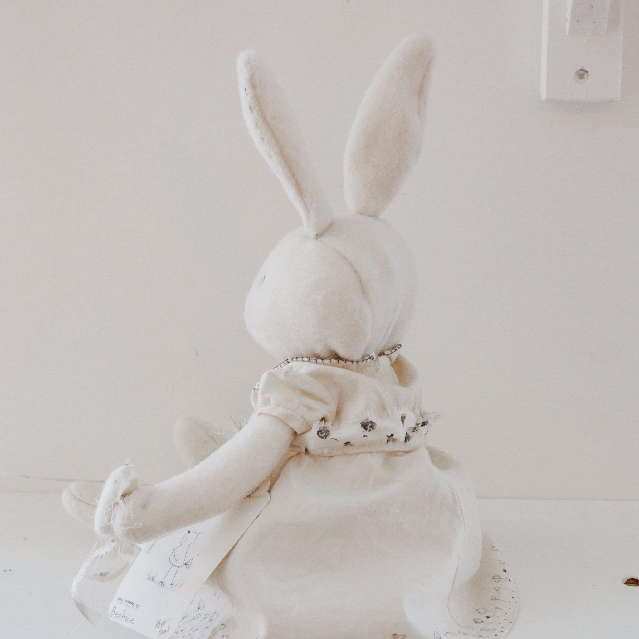 RETIRED - Hutch Studio Original - Beatrice Bunny - One of A Kind、mySite、g9winljtr