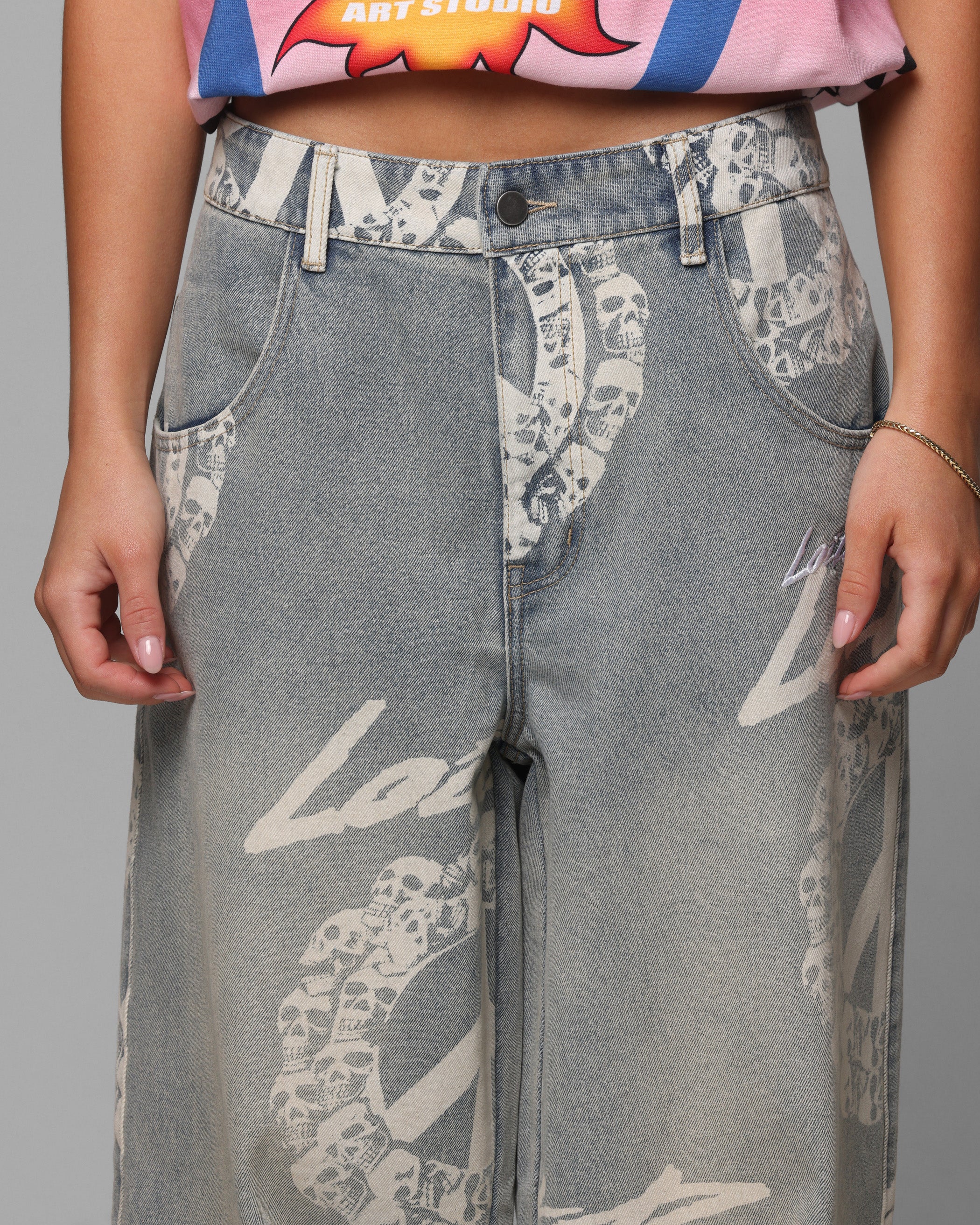 {product_title} - {shop_name}