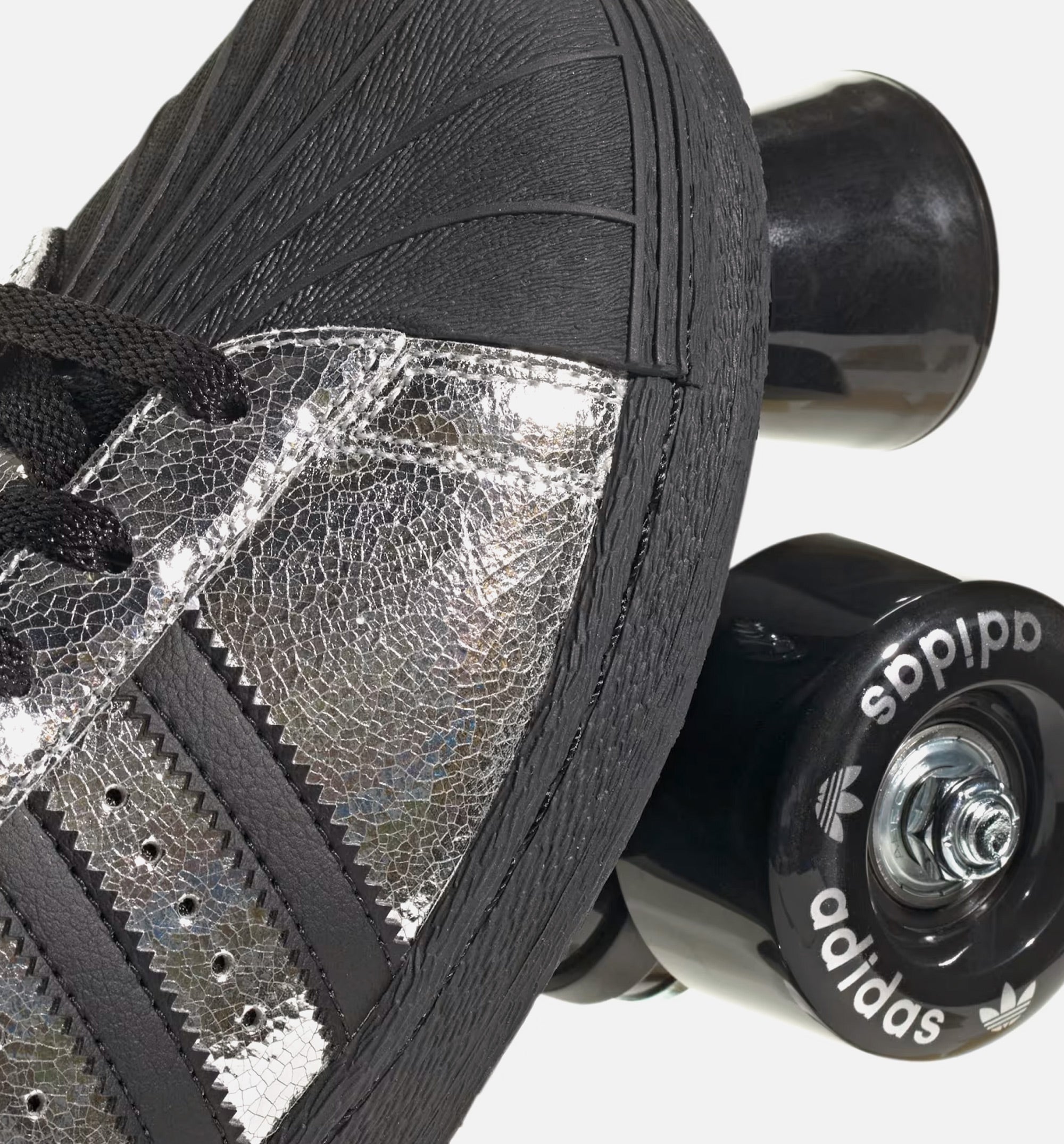 Superstar 82 Roller Skates Womens Lifestyle Shoe - Silver Metallic/Core Black/Cloud White、mySite、dreamappss