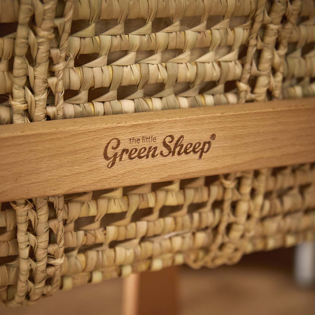  The Little Green Sheep Organic Wheat Knit Moses Basket + Mattress - Truffle、mySite、merchandisen