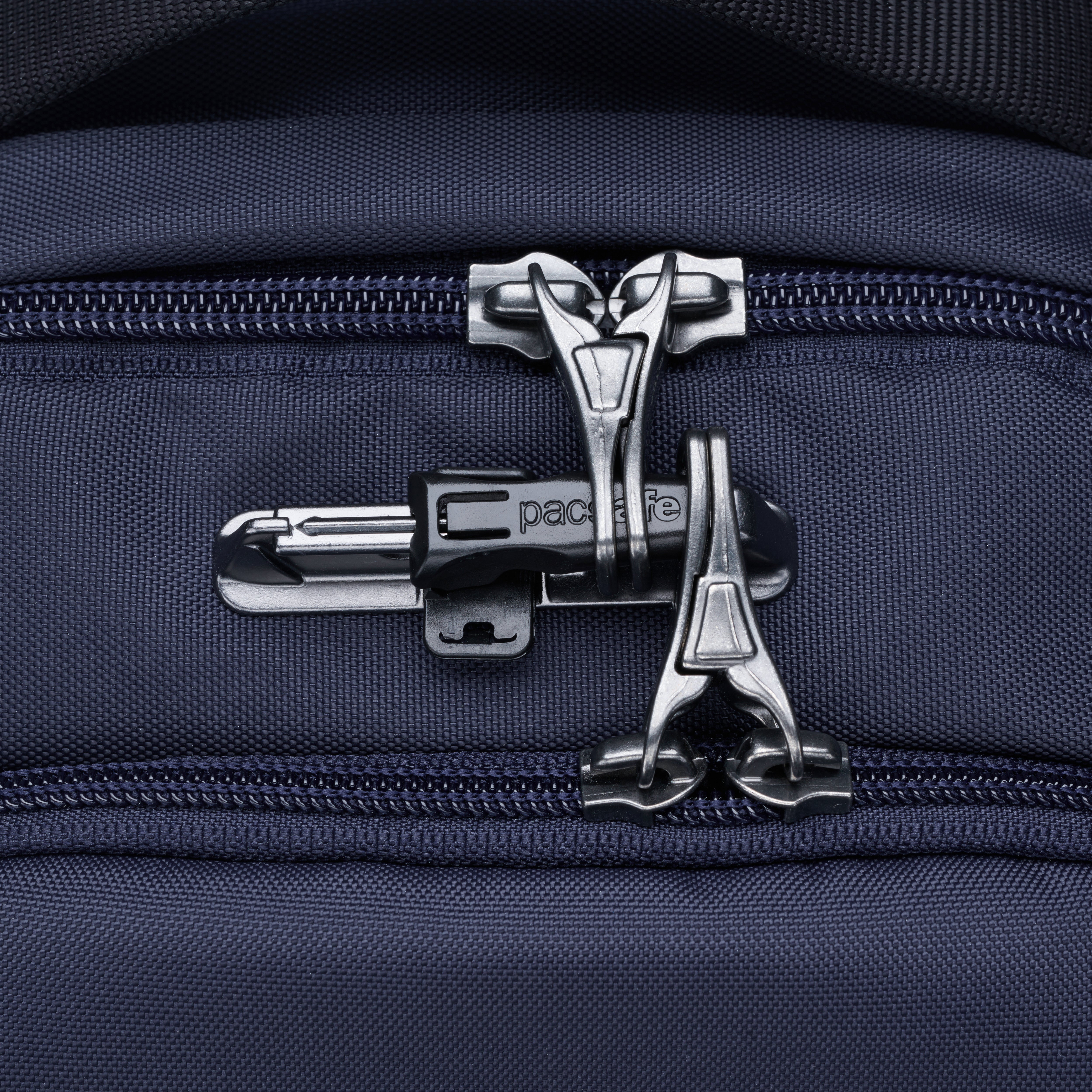 Pacsafe® V 16L anti-theft all-around backpack、mySite、garagedoors4me